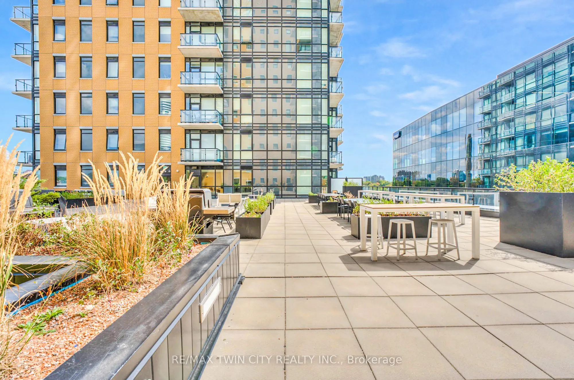 100 Garment Street, #1406