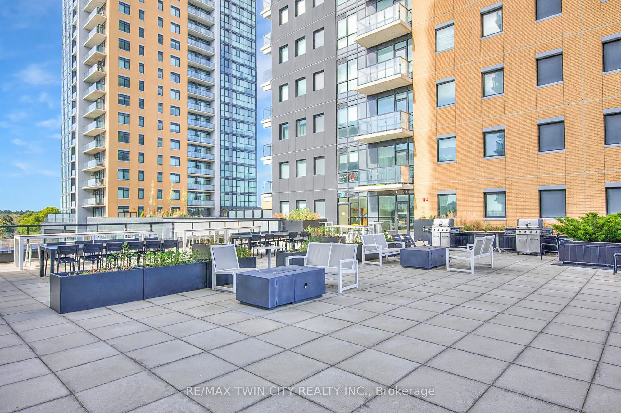 100 Garment Street, #1406
