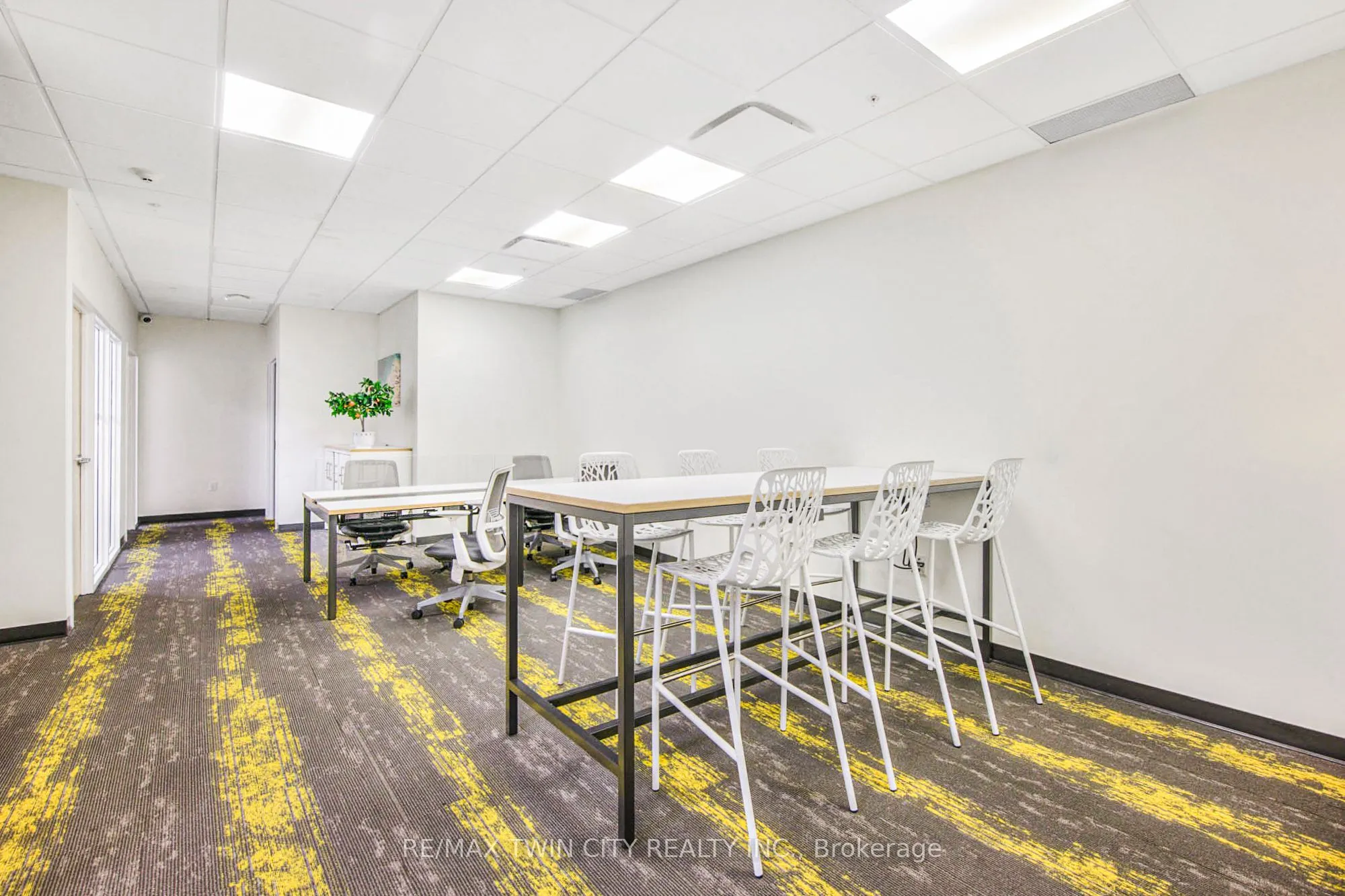 100 Garment Street, #1406