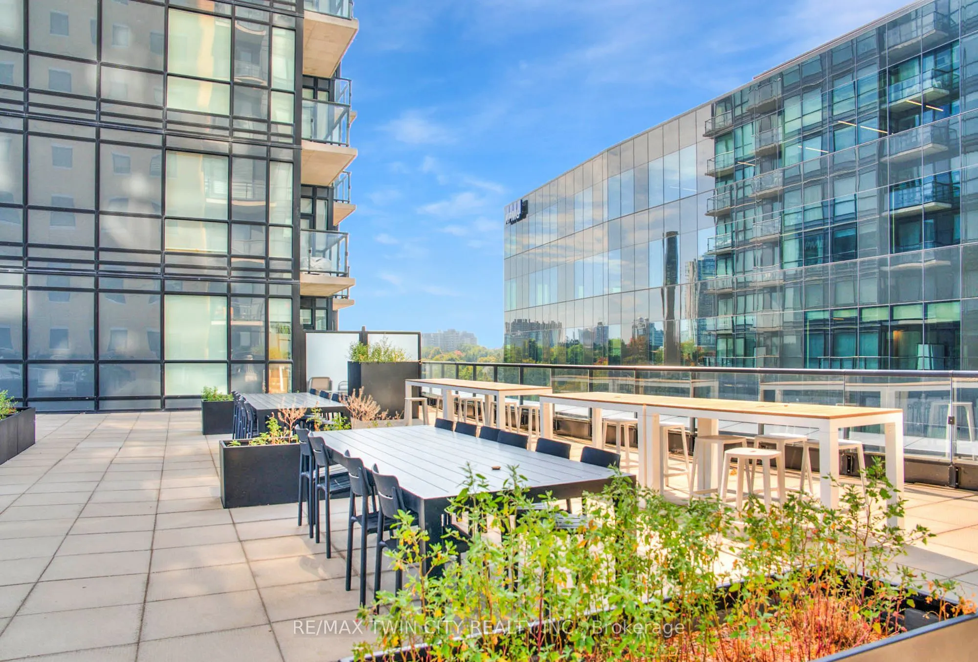 100 Garment Street, #1406