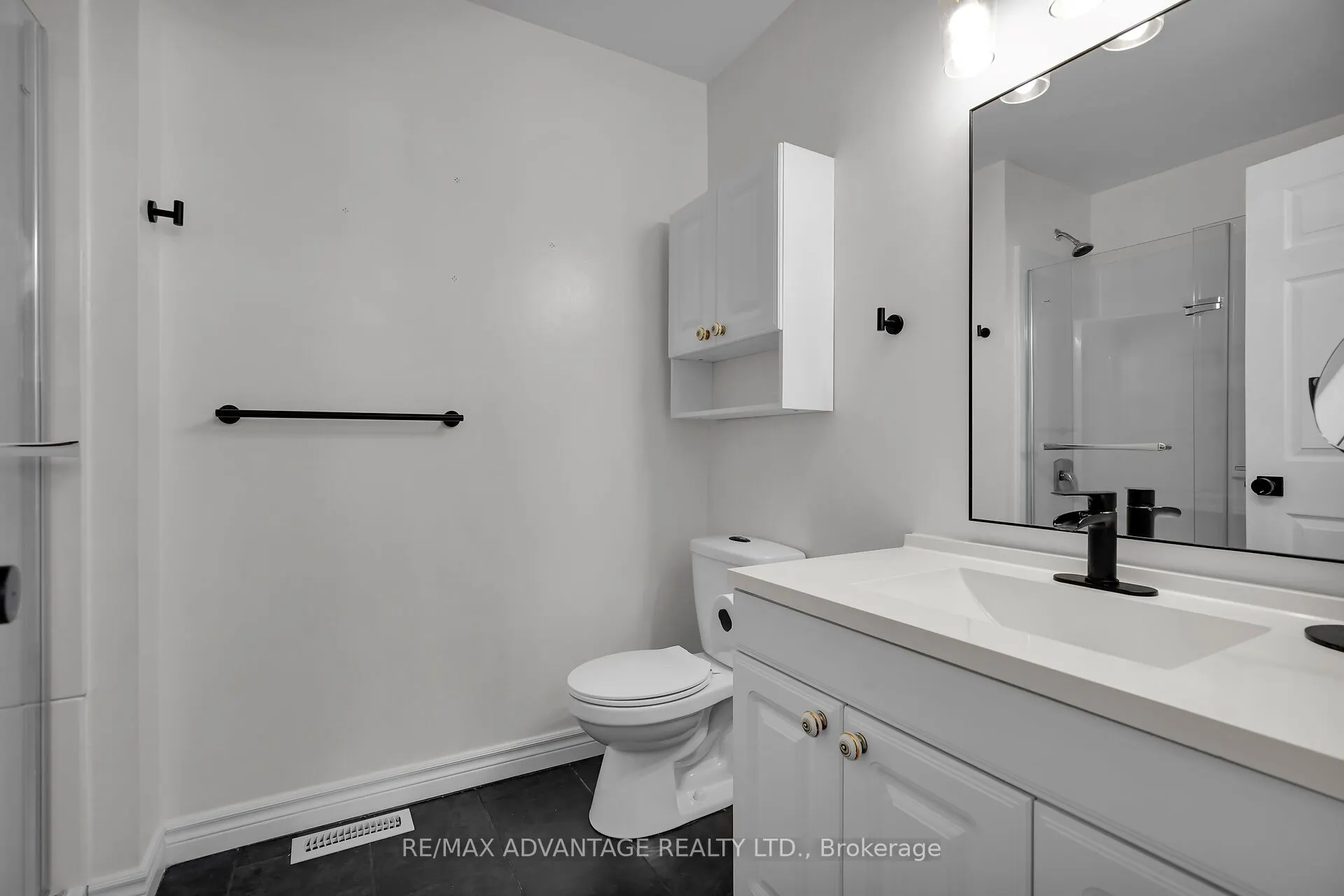 1415 Commissioners Road W, #14