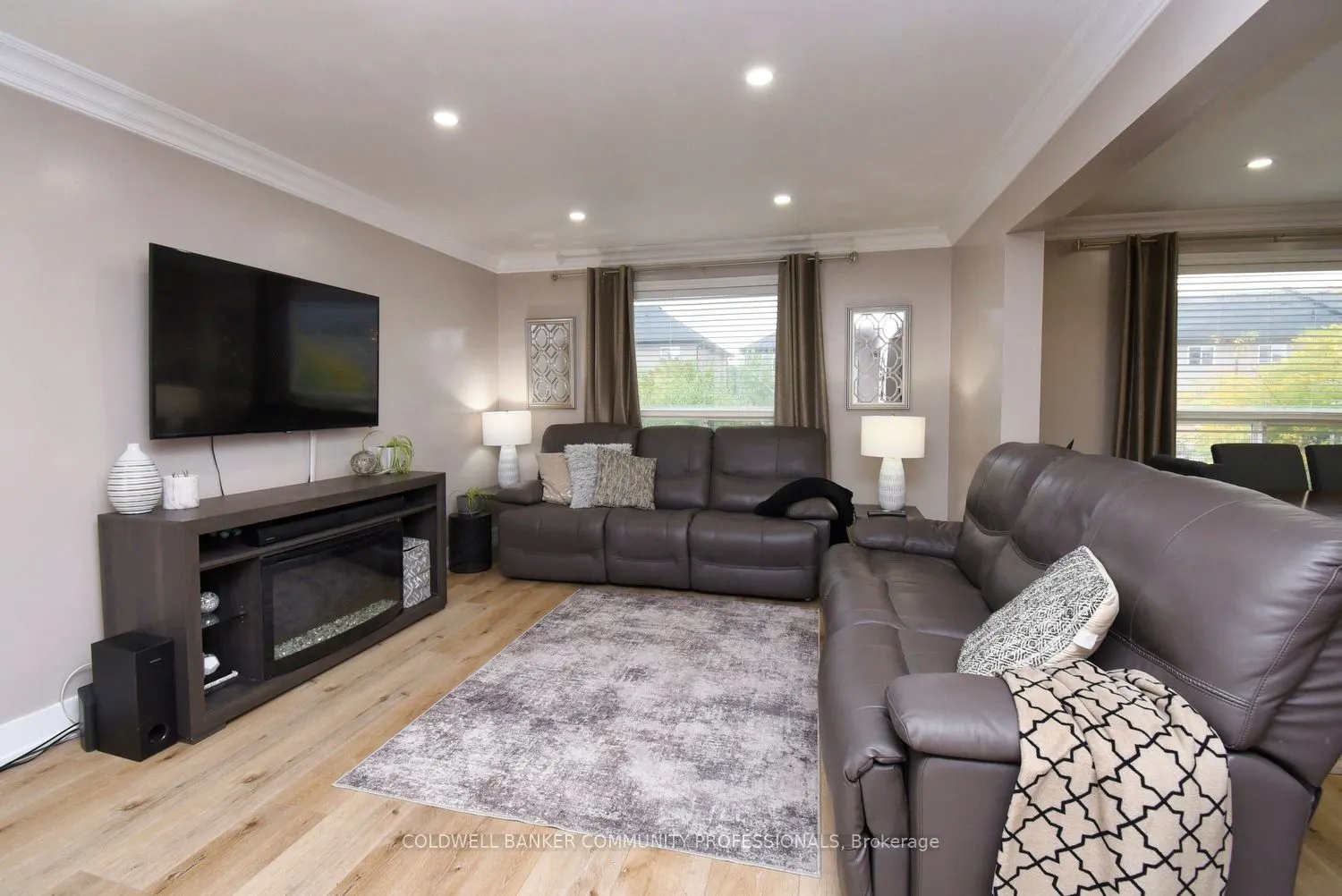 159 Thames Way
