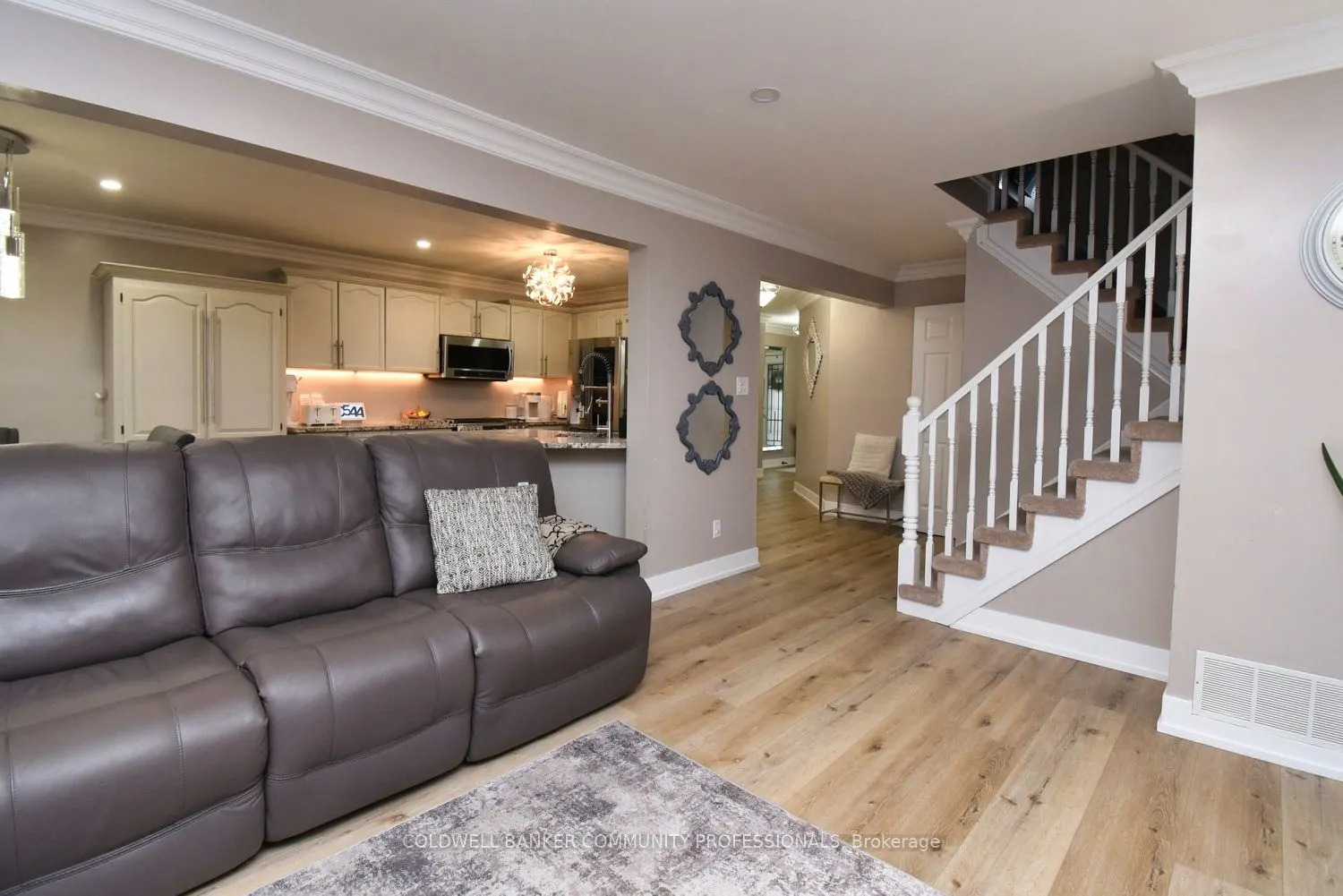 159 Thames Way