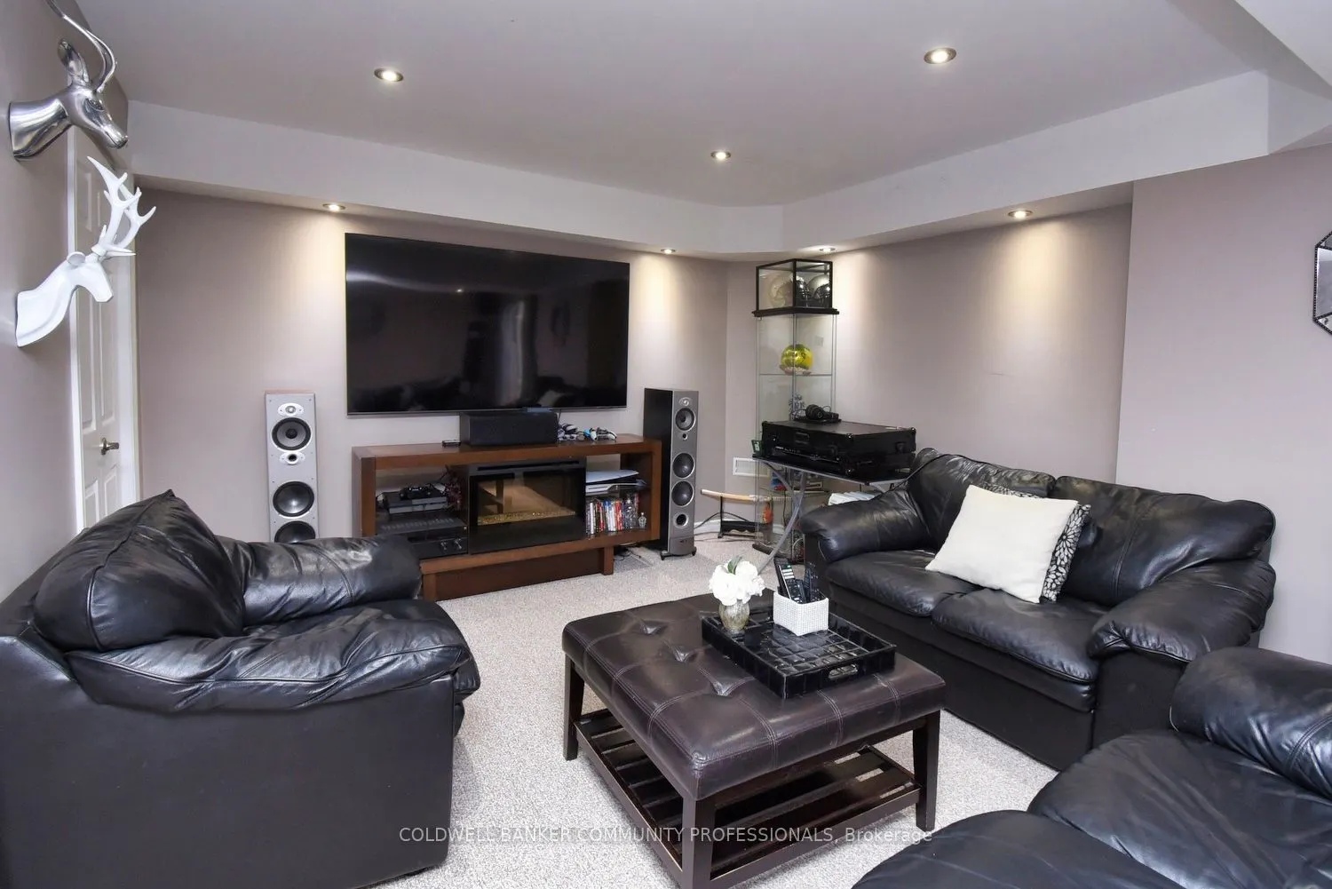 159 Thames Way