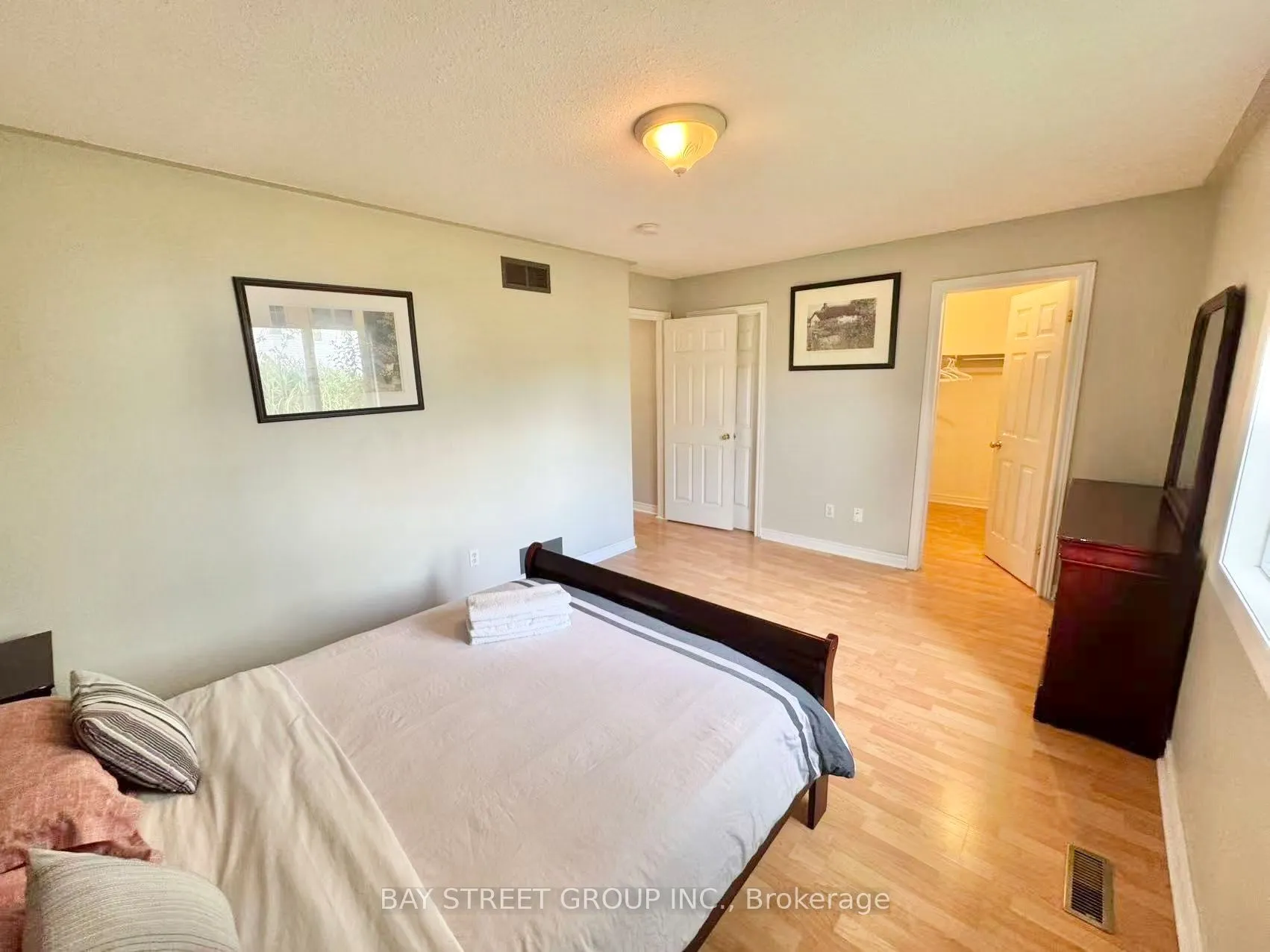 8189 Harvest Crescent