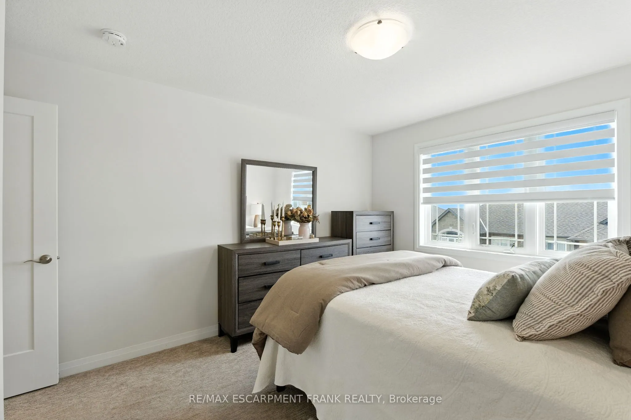 9 Laguna Village Crescent