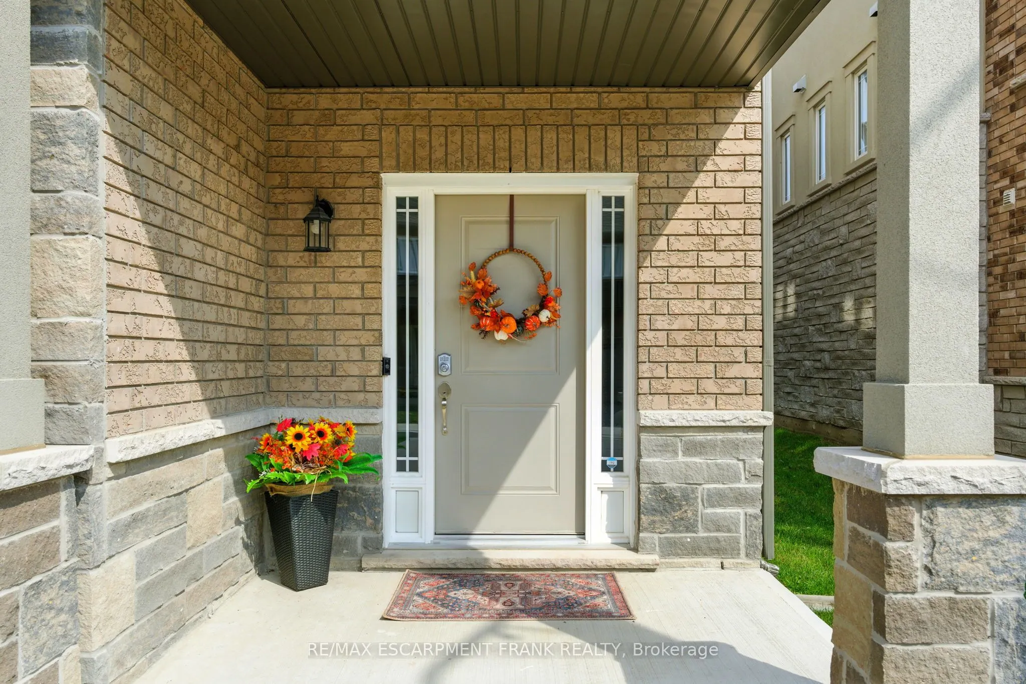9 Laguna Village Crescent