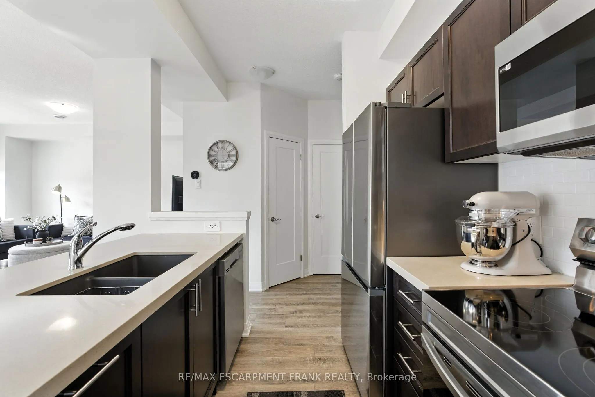 9 Laguna Village Crescent