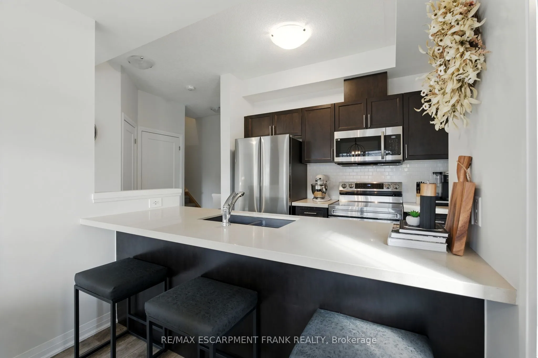 9 Laguna Village Crescent