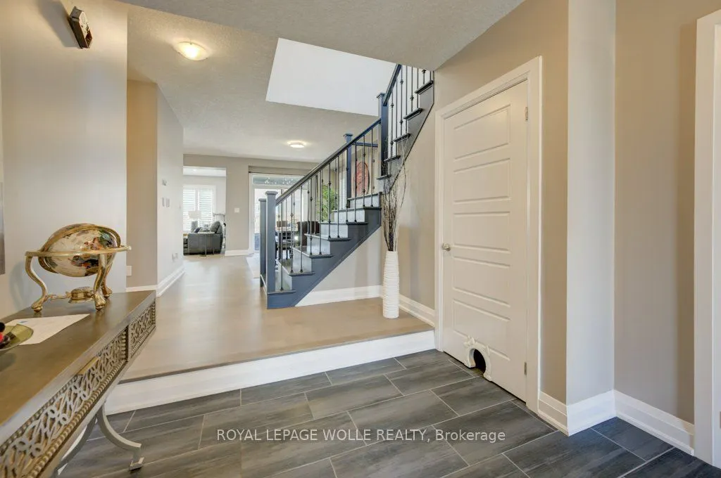 43 Greyhawk Street
