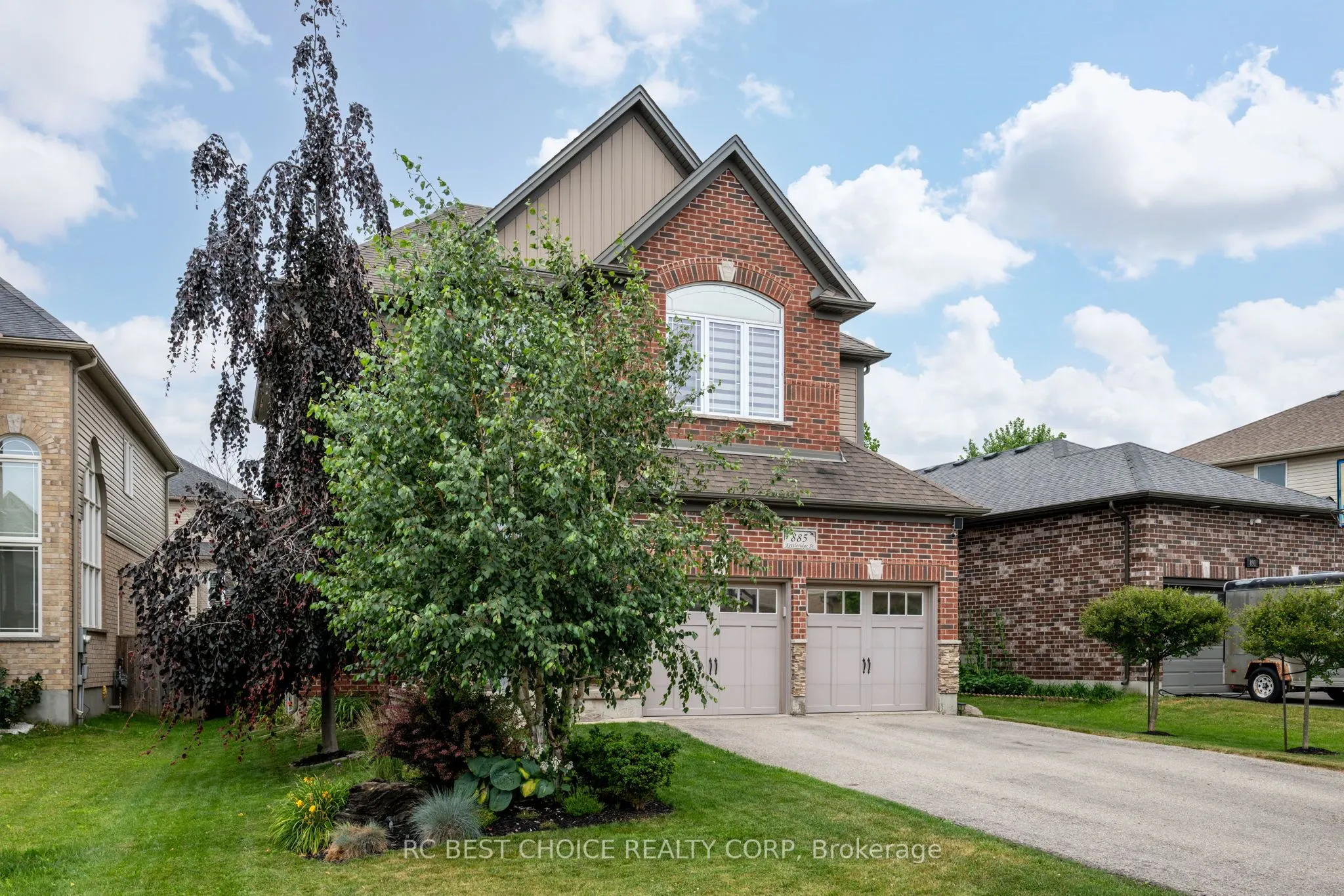 885 Kettleridge Street