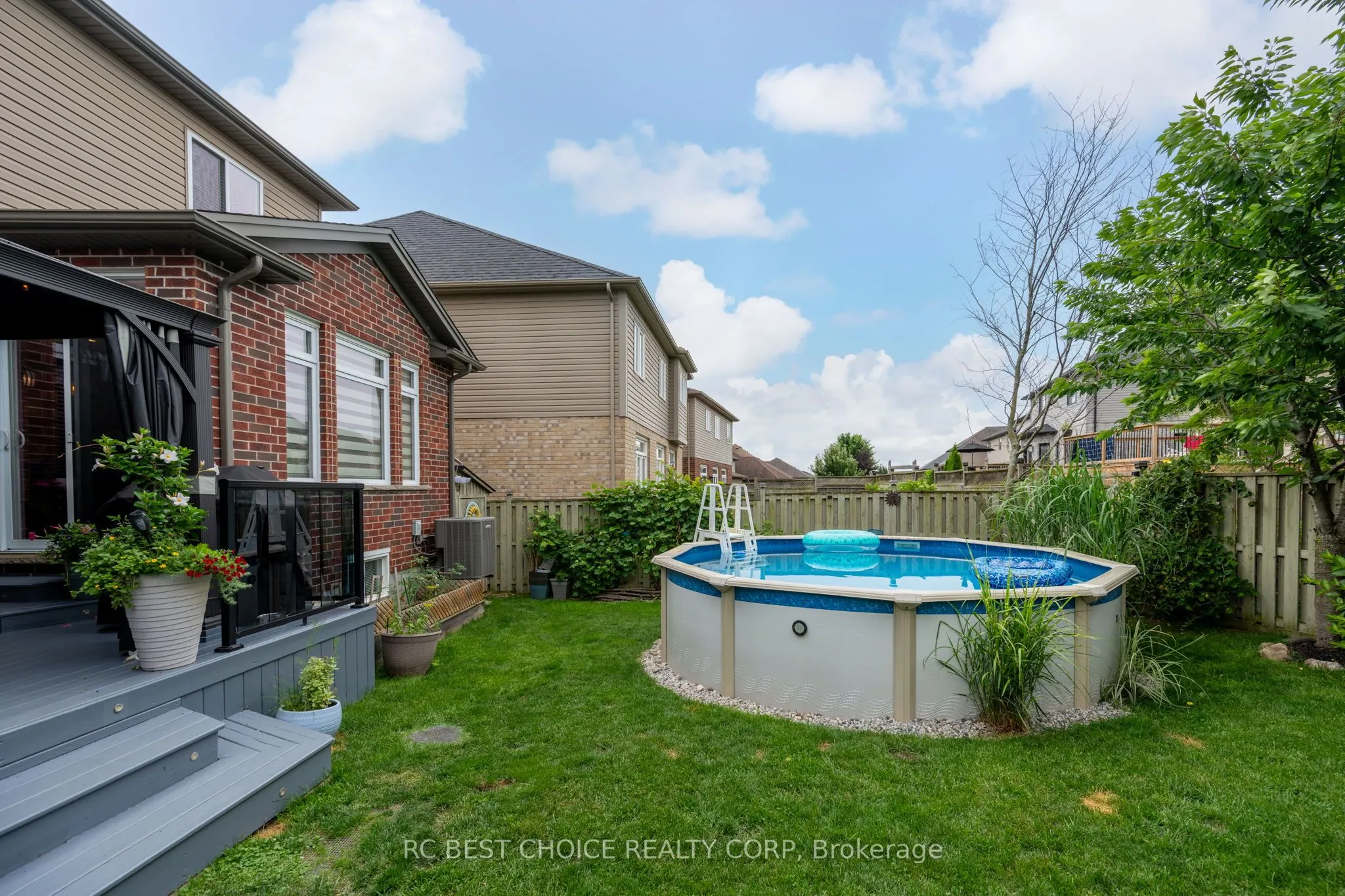 885 Kettleridge Street