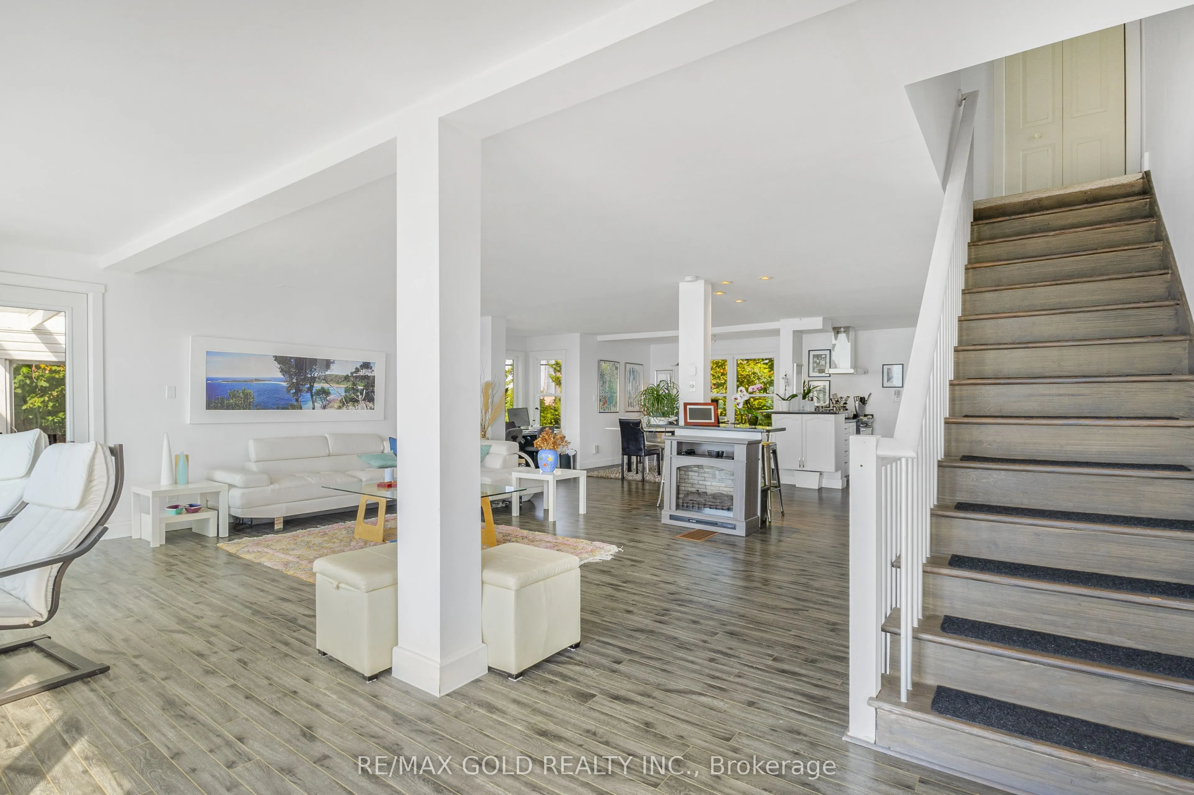 13193 Lakeshore Road