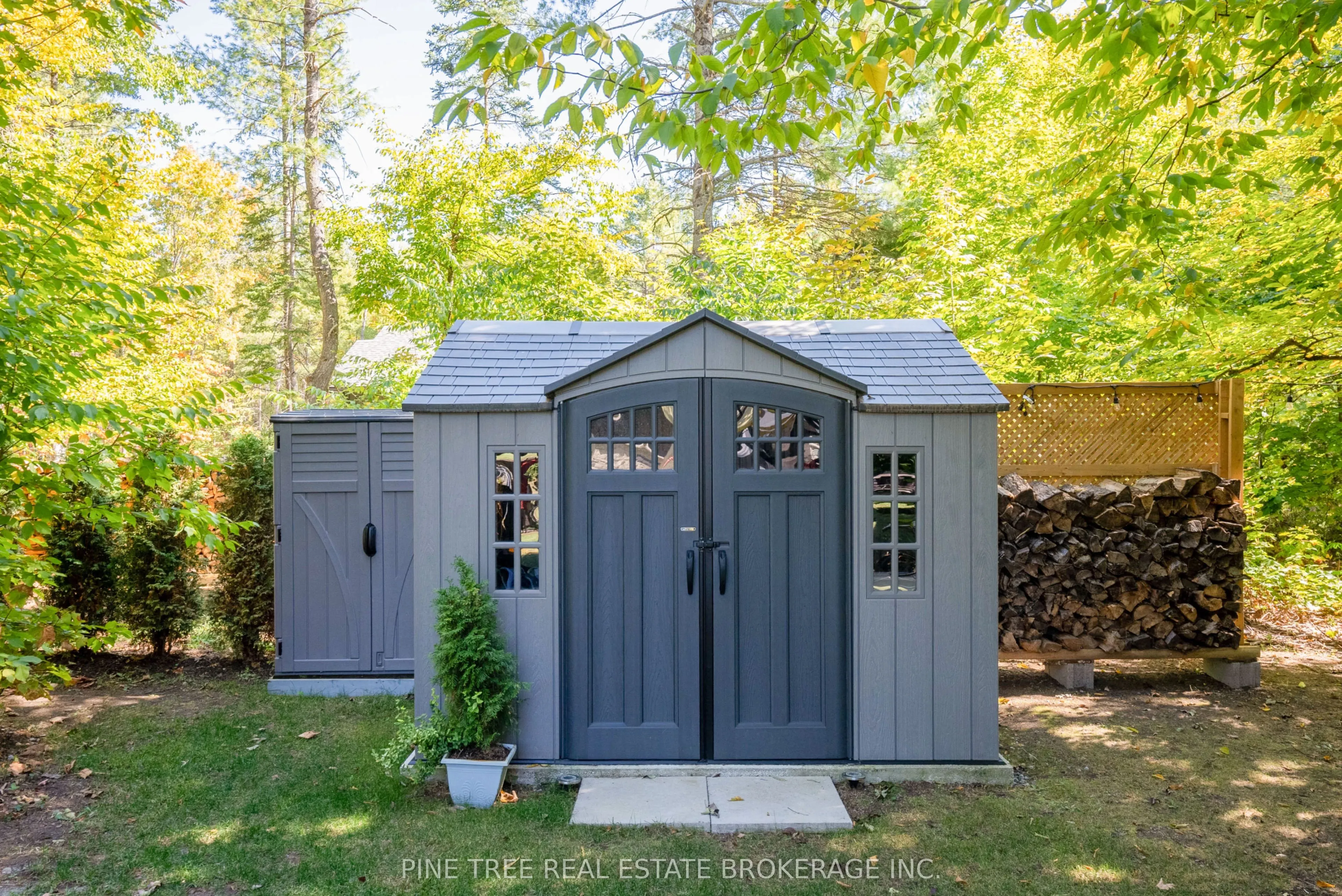1025 TOWER Crescent