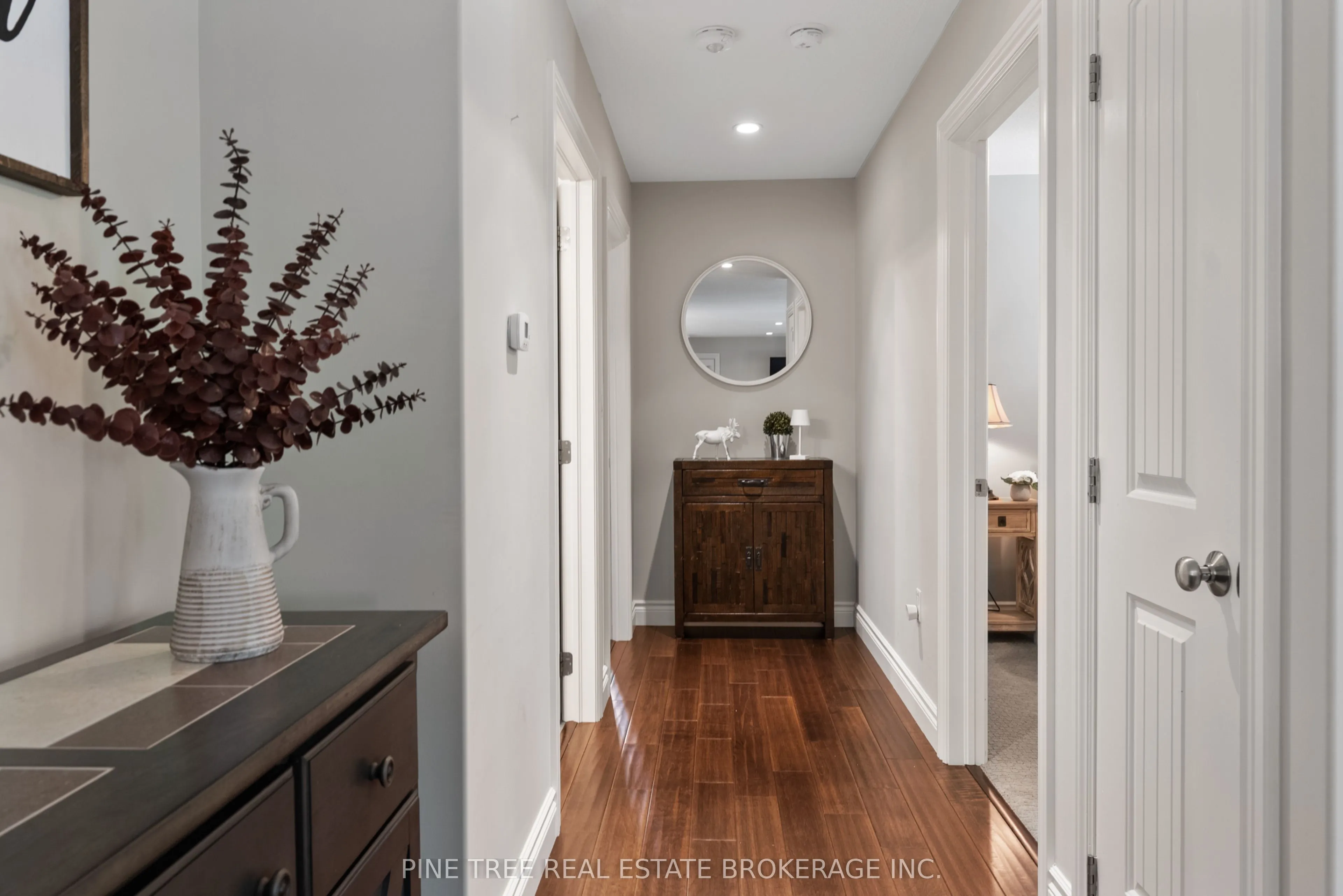 1025 TOWER Crescent