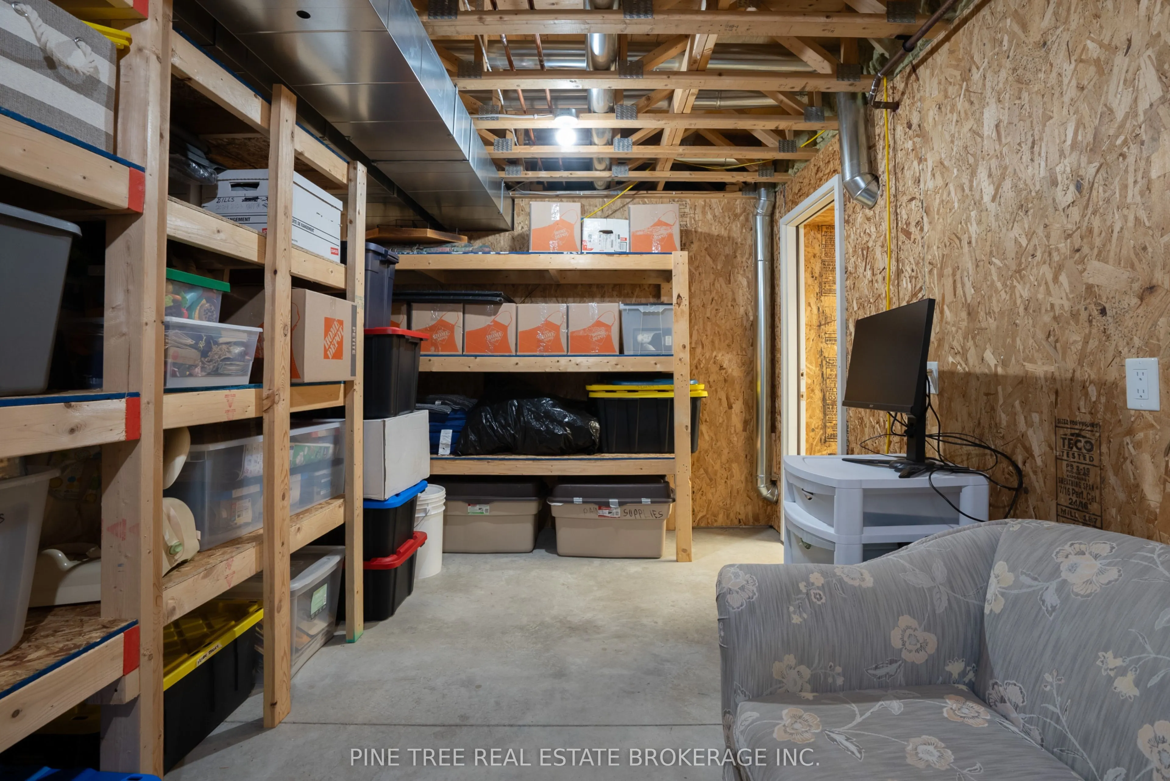1025 TOWER Crescent