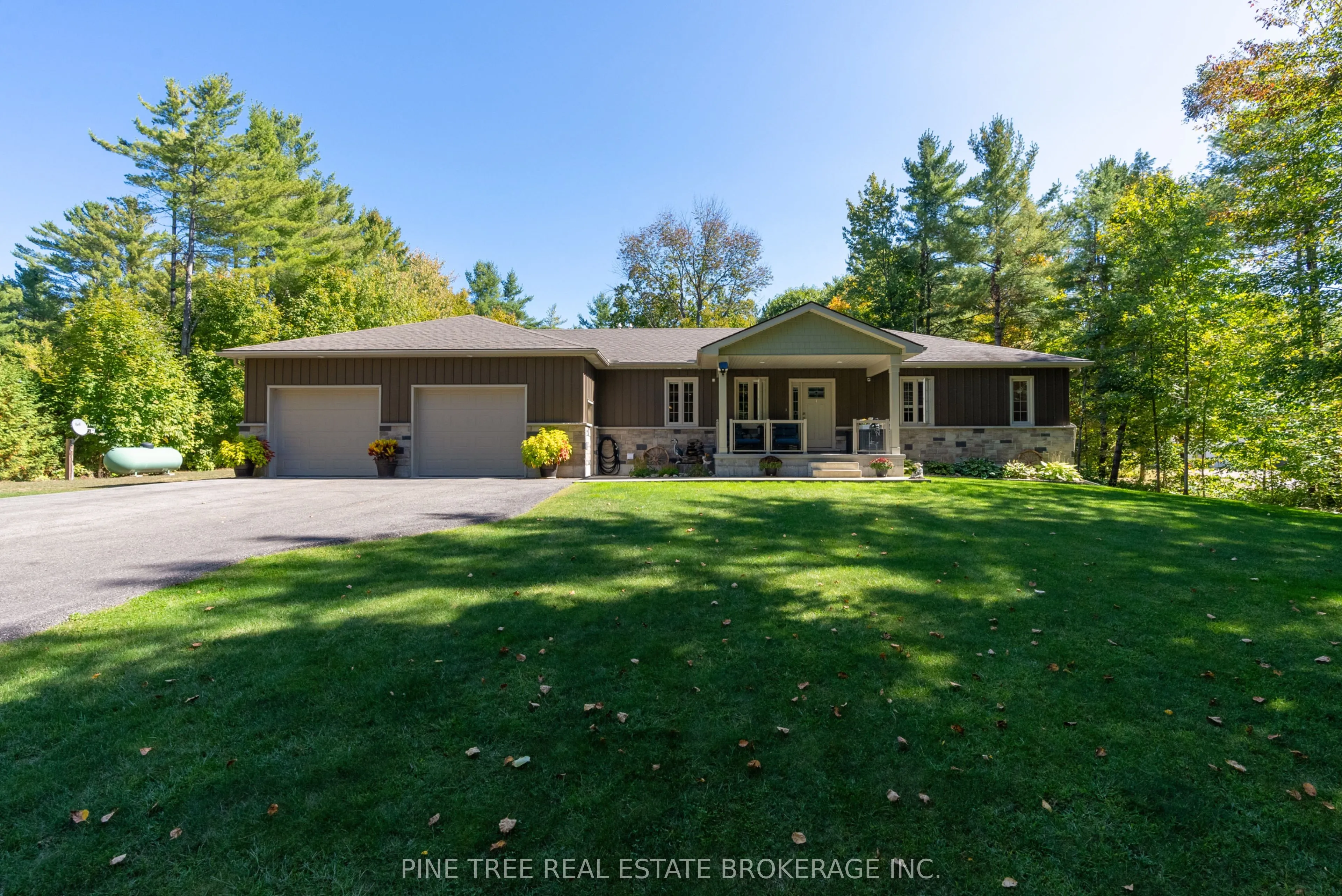1025 TOWER Crescent