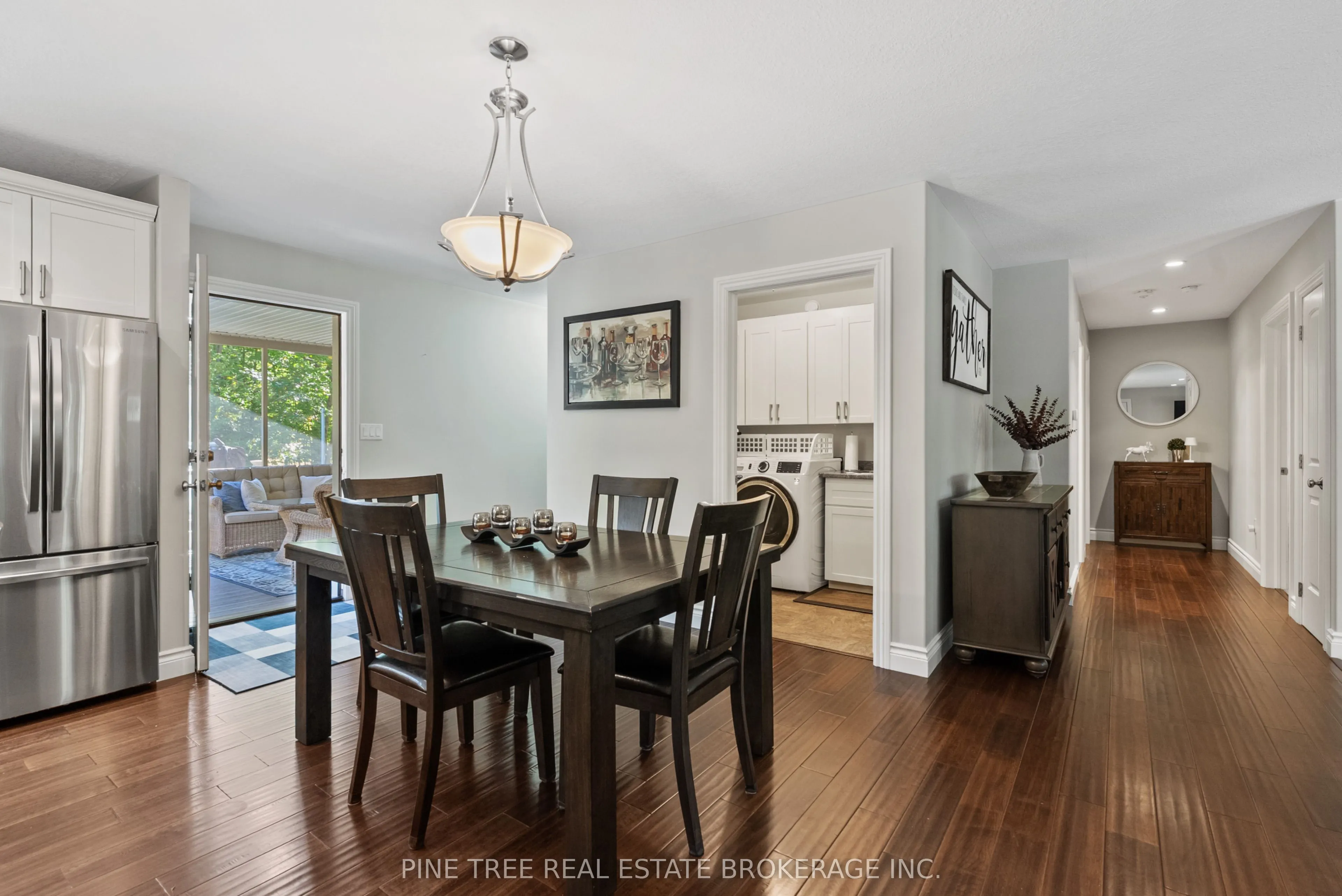 1025 TOWER Crescent