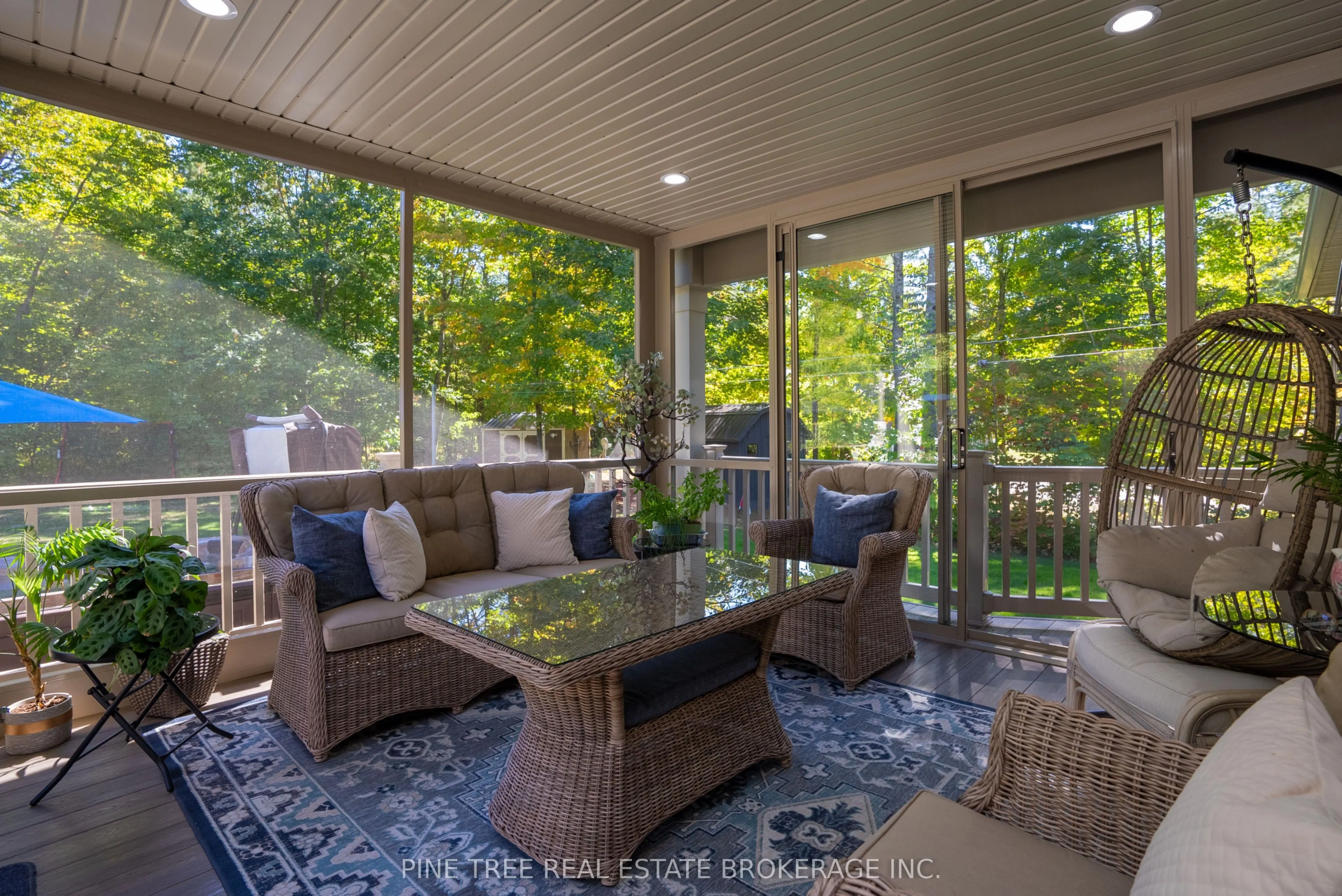 1025 TOWER Crescent