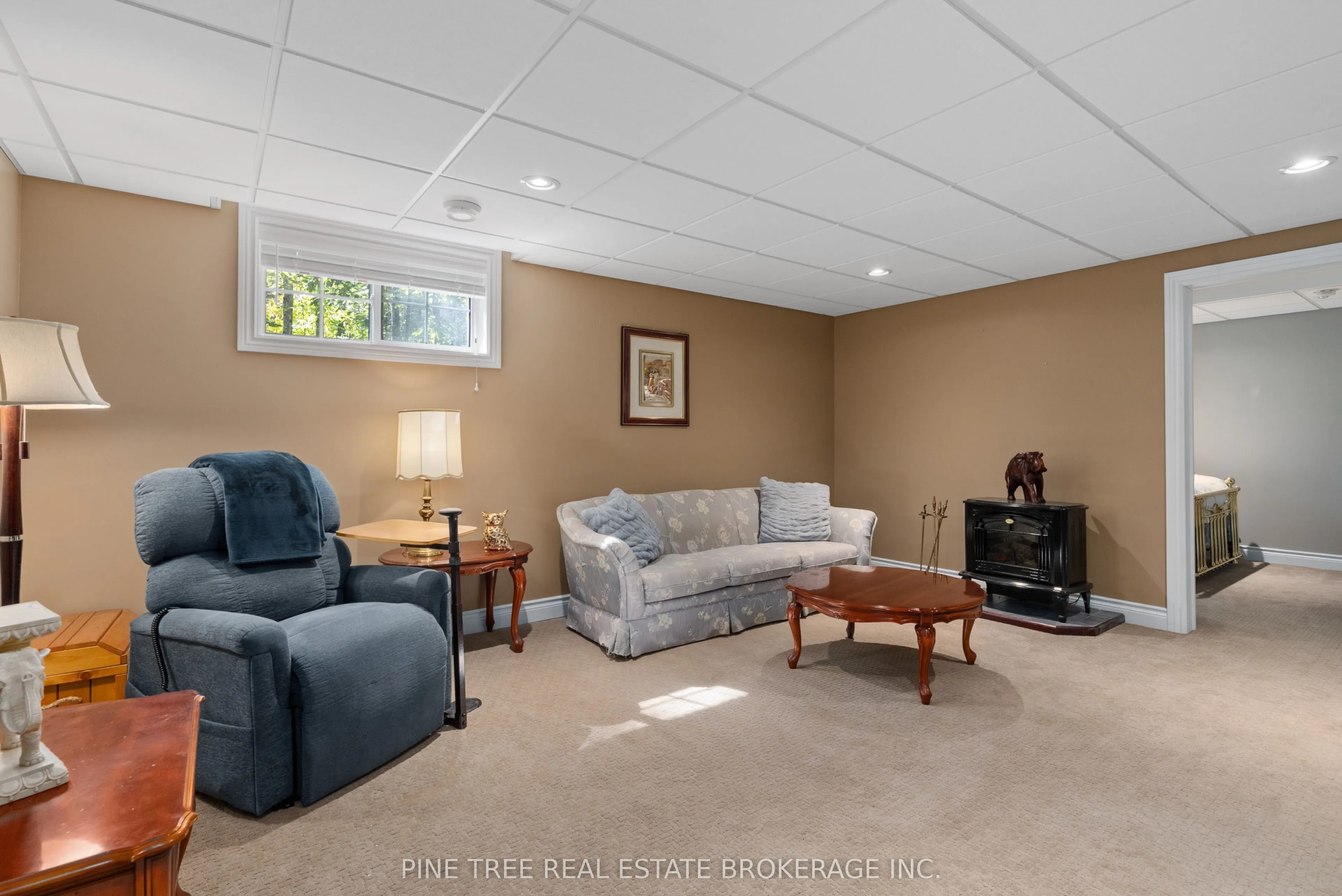 1025 TOWER Crescent