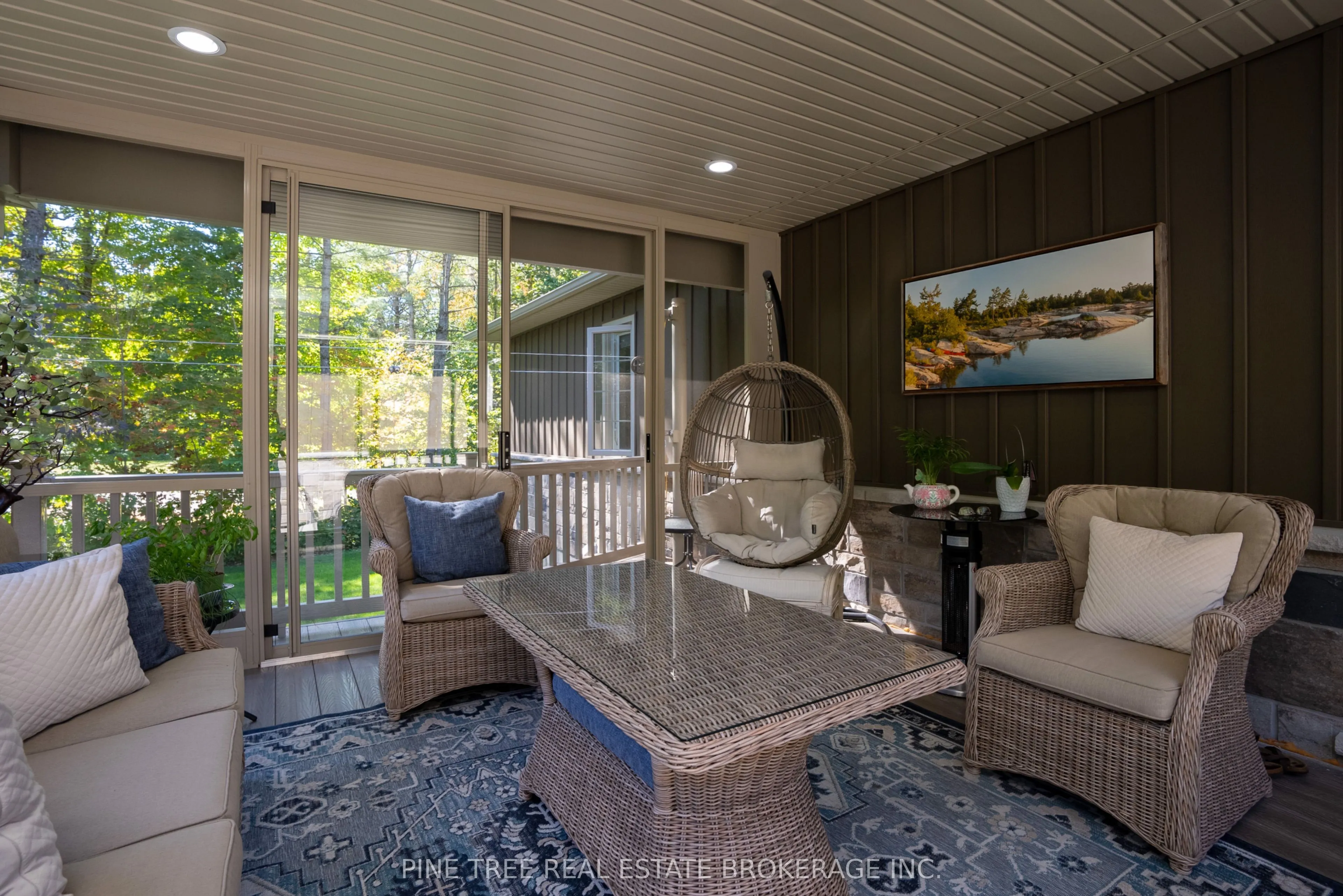 1025 TOWER Crescent