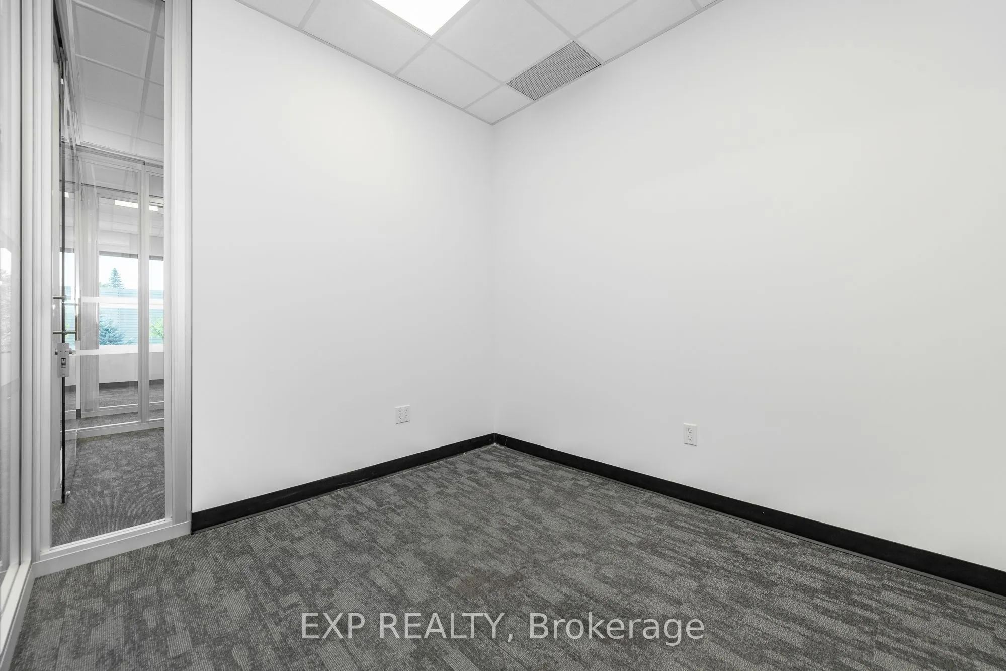 2310 St Laurent Boulevard, #206 & 208
