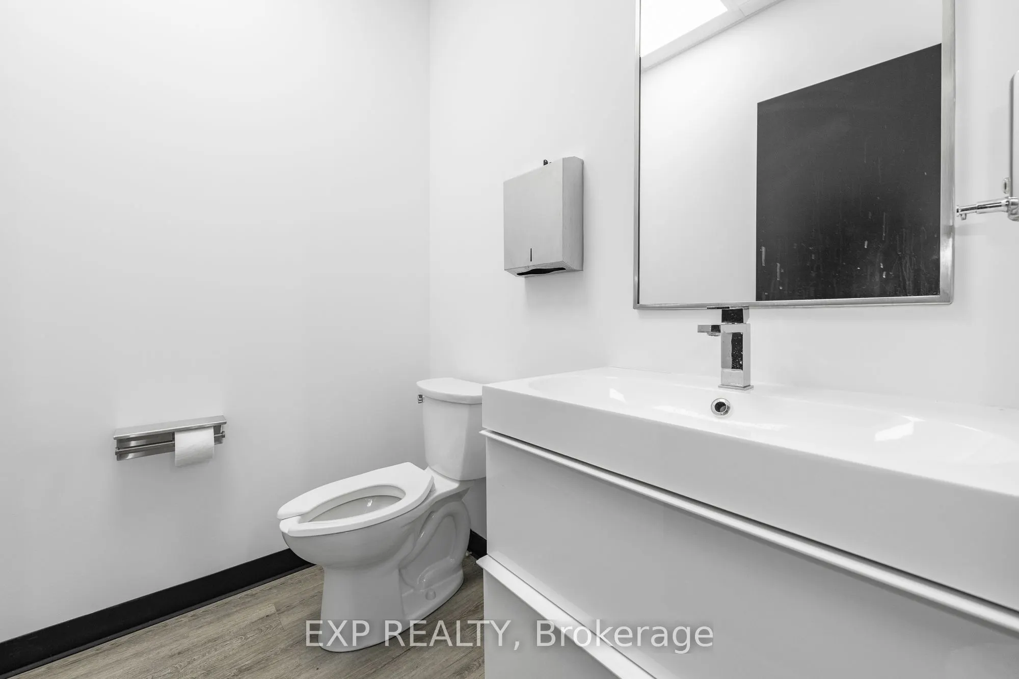 2310 St Laurent Boulevard, #206 & 208