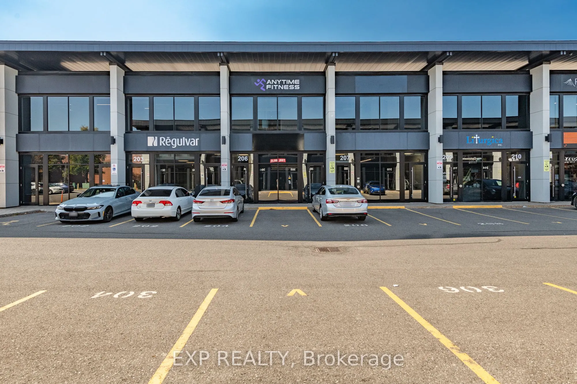 2310 St Laurent Boulevard, #206 & 208