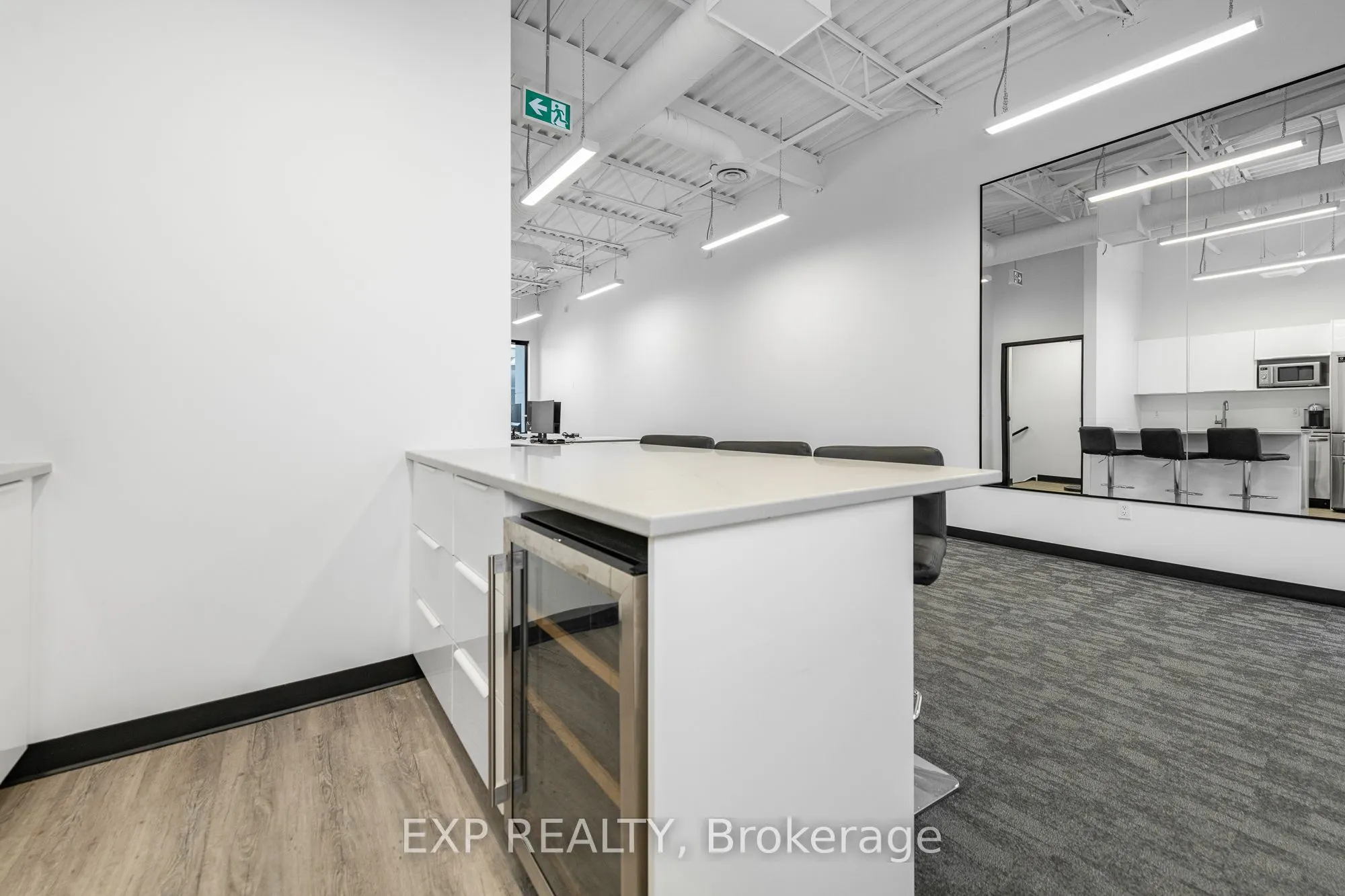 2310 St Laurent Boulevard, #206 & 208