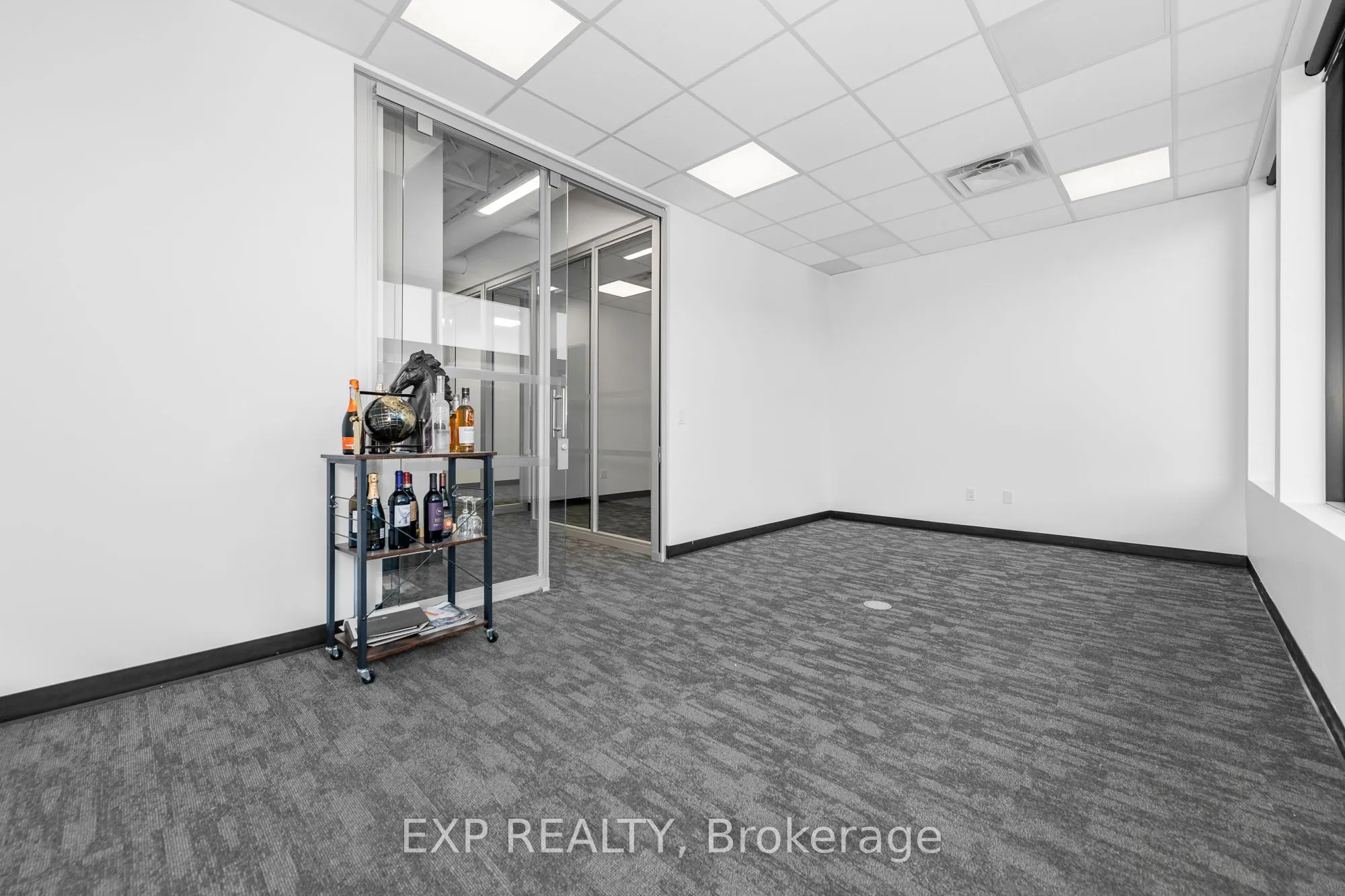 2310 St Laurent Boulevard, #206 & 208
