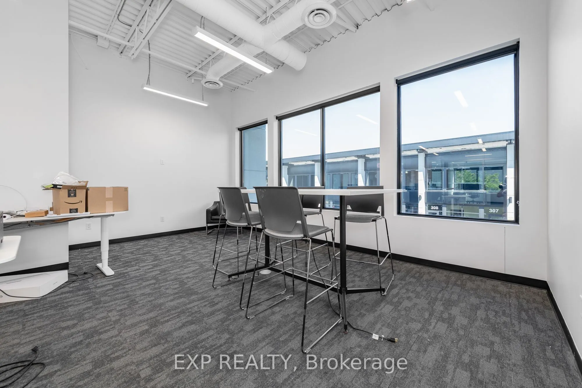 2310 St Laurent Boulevard, #206 & 208