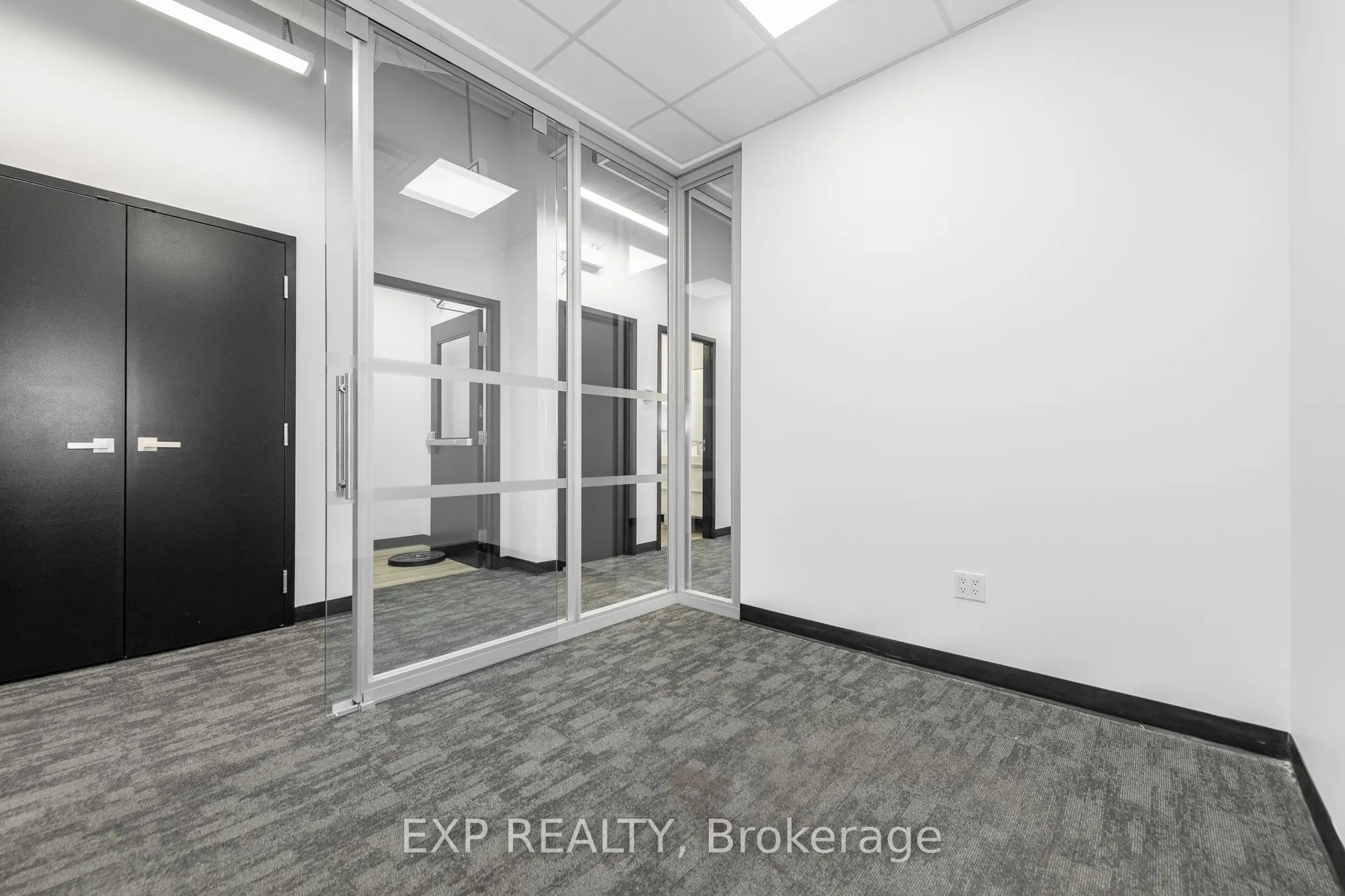 2310 St Laurent Boulevard, #206 & 208