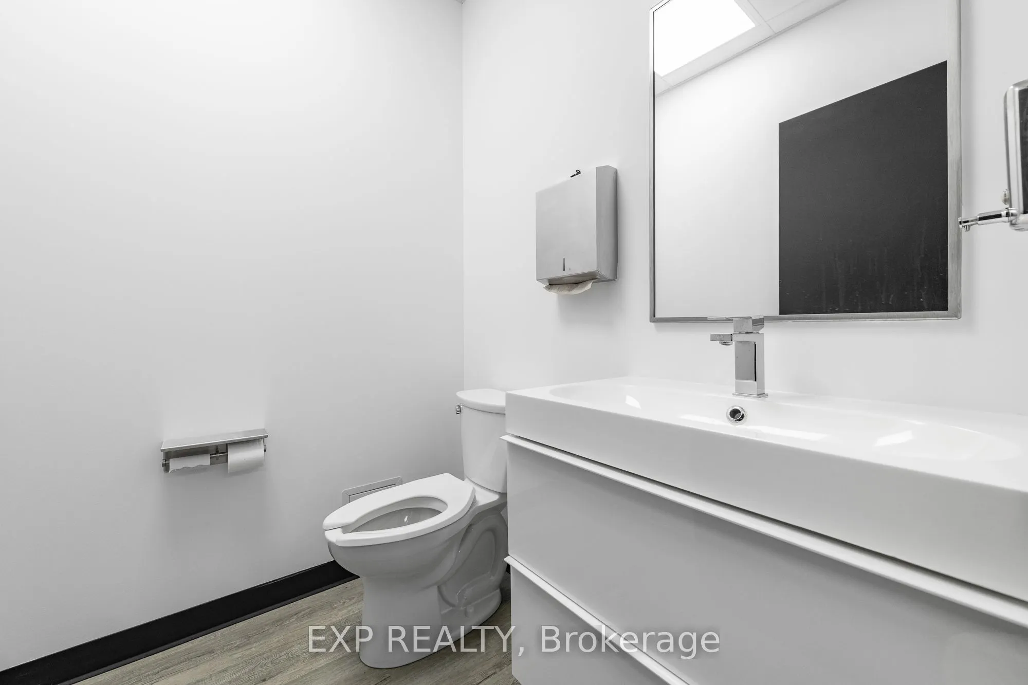 2310 St Laurent Boulevard, #206 & 208