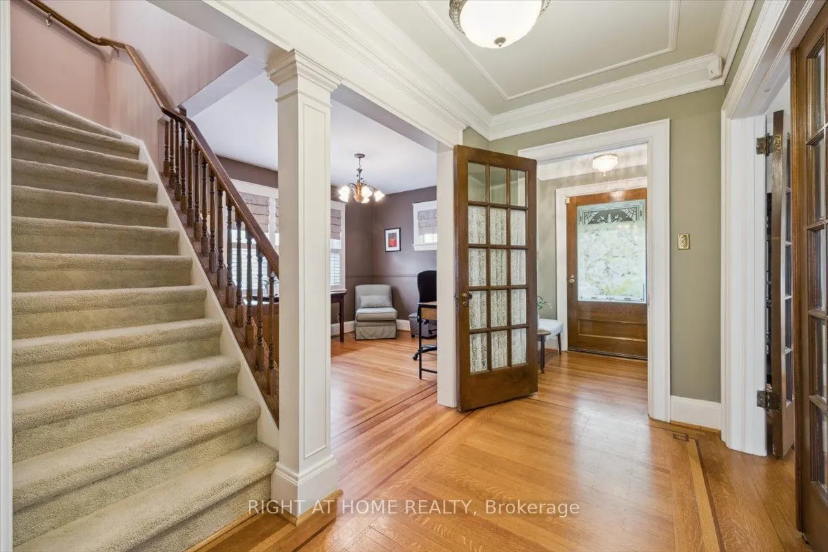 16 Nelles Boulevard