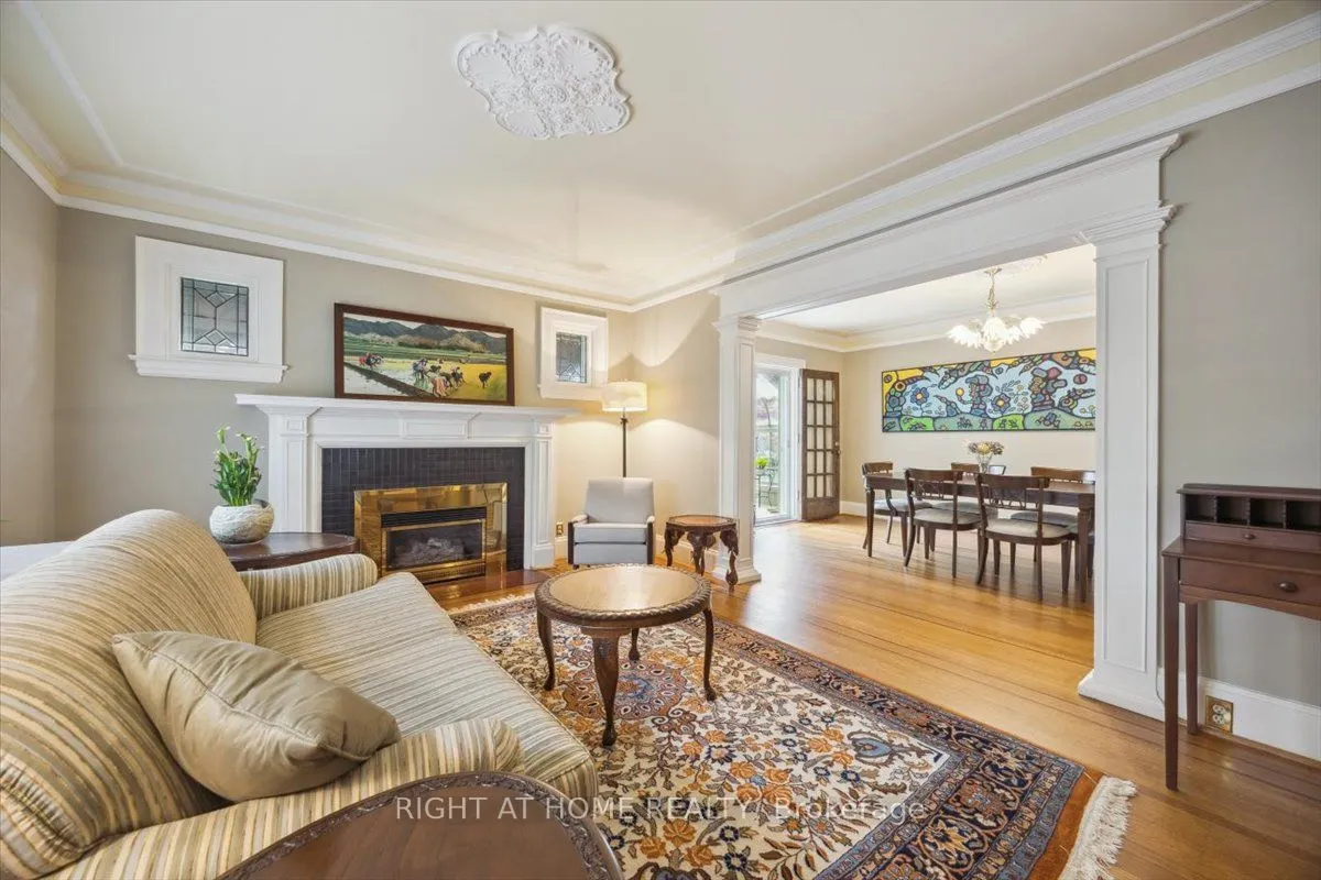 16 Nelles Boulevard