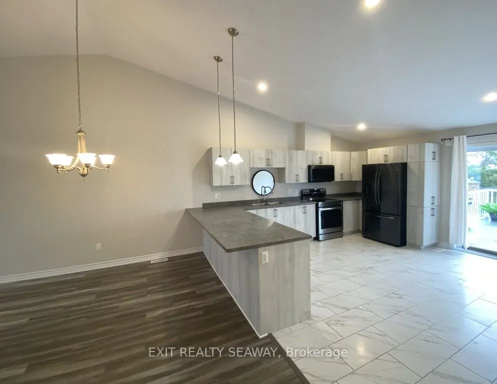 2333 Watson Crescent