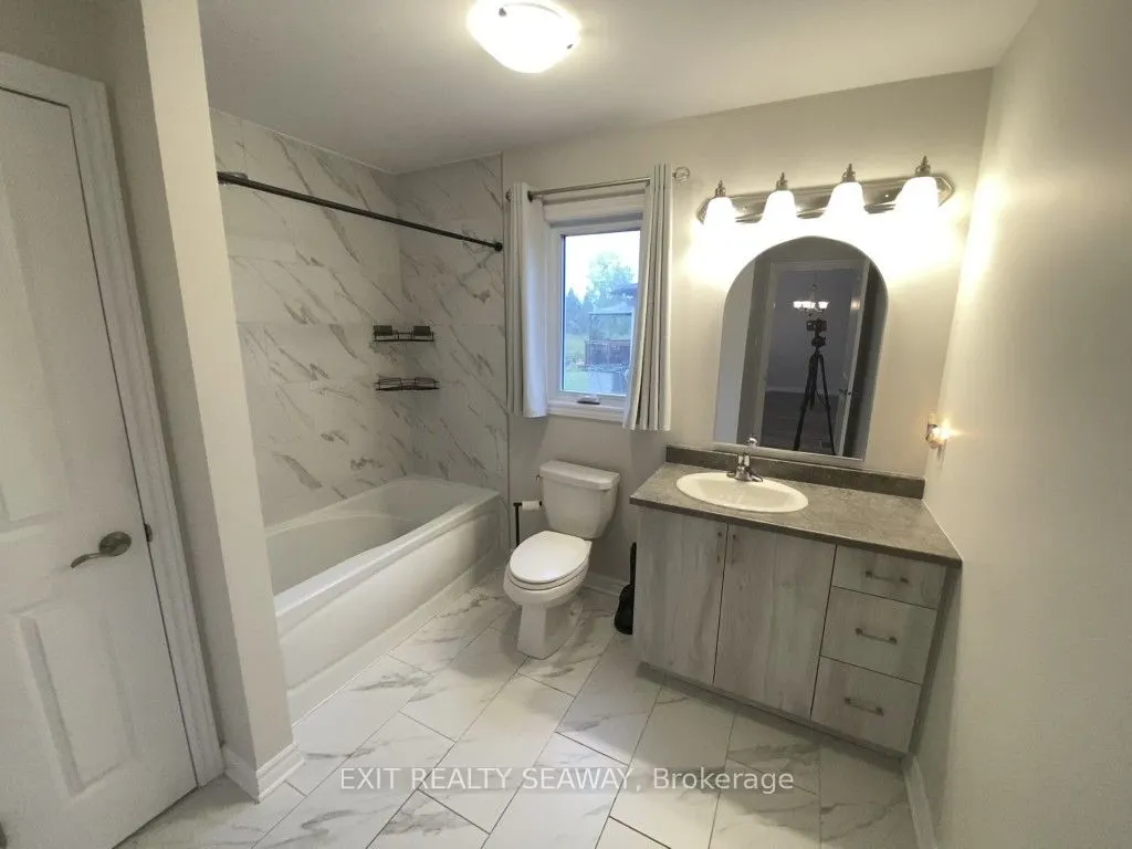 2333 Watson Crescent