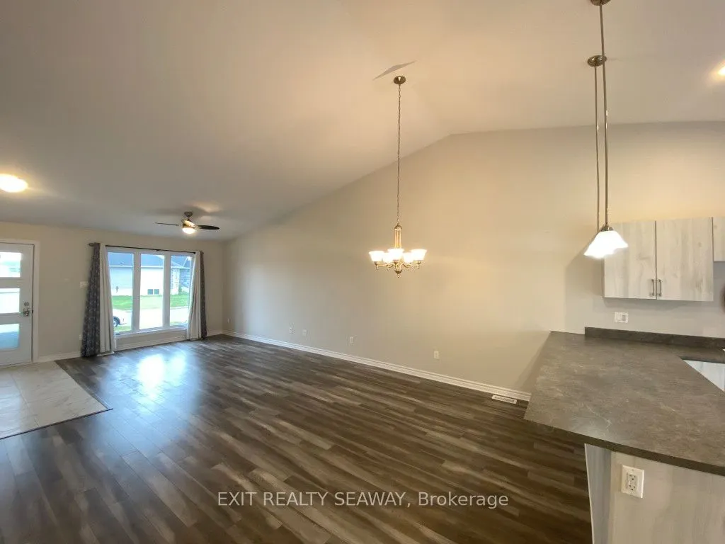 2333 Watson Crescent