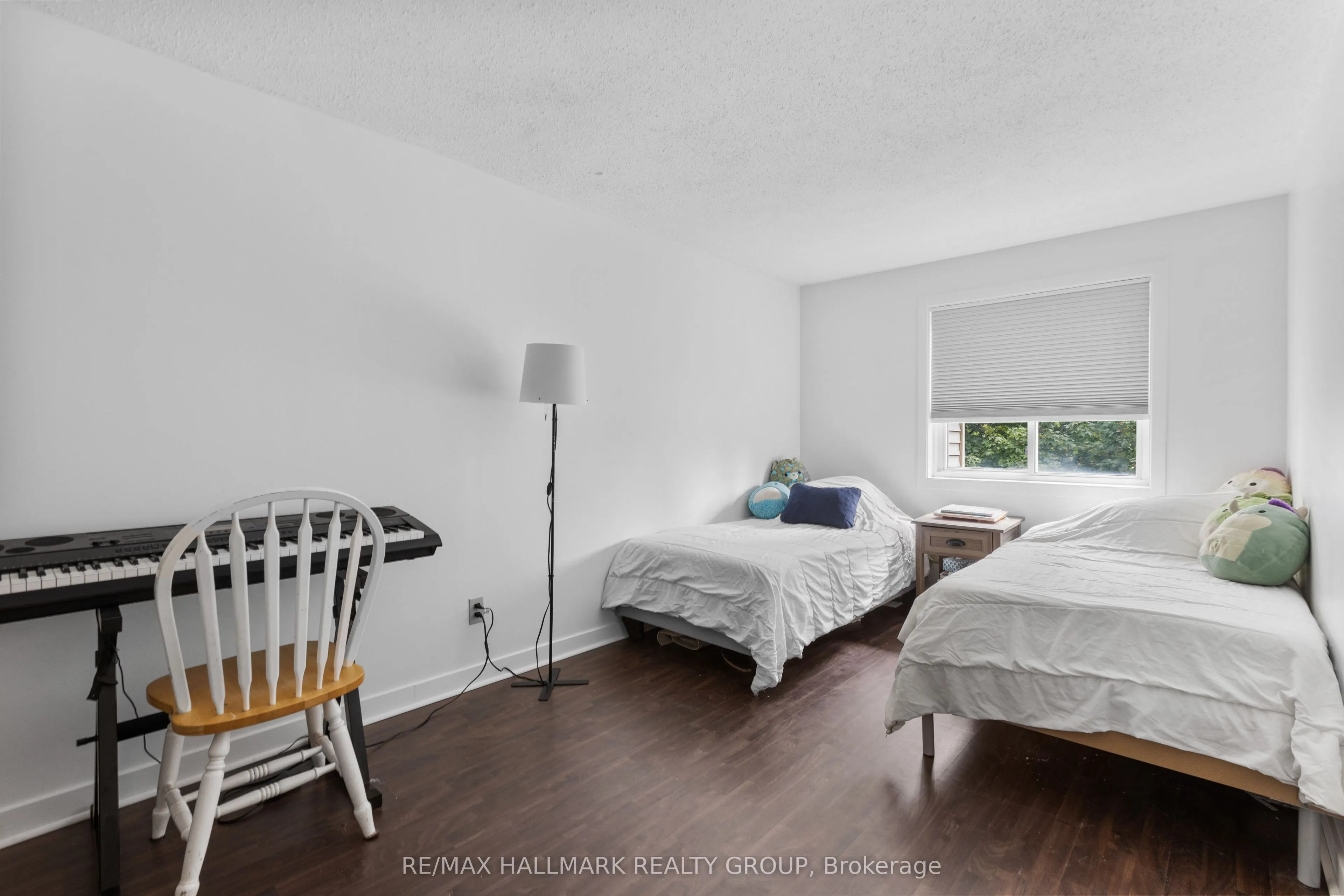 1598 Hoskins Crescent, #17
