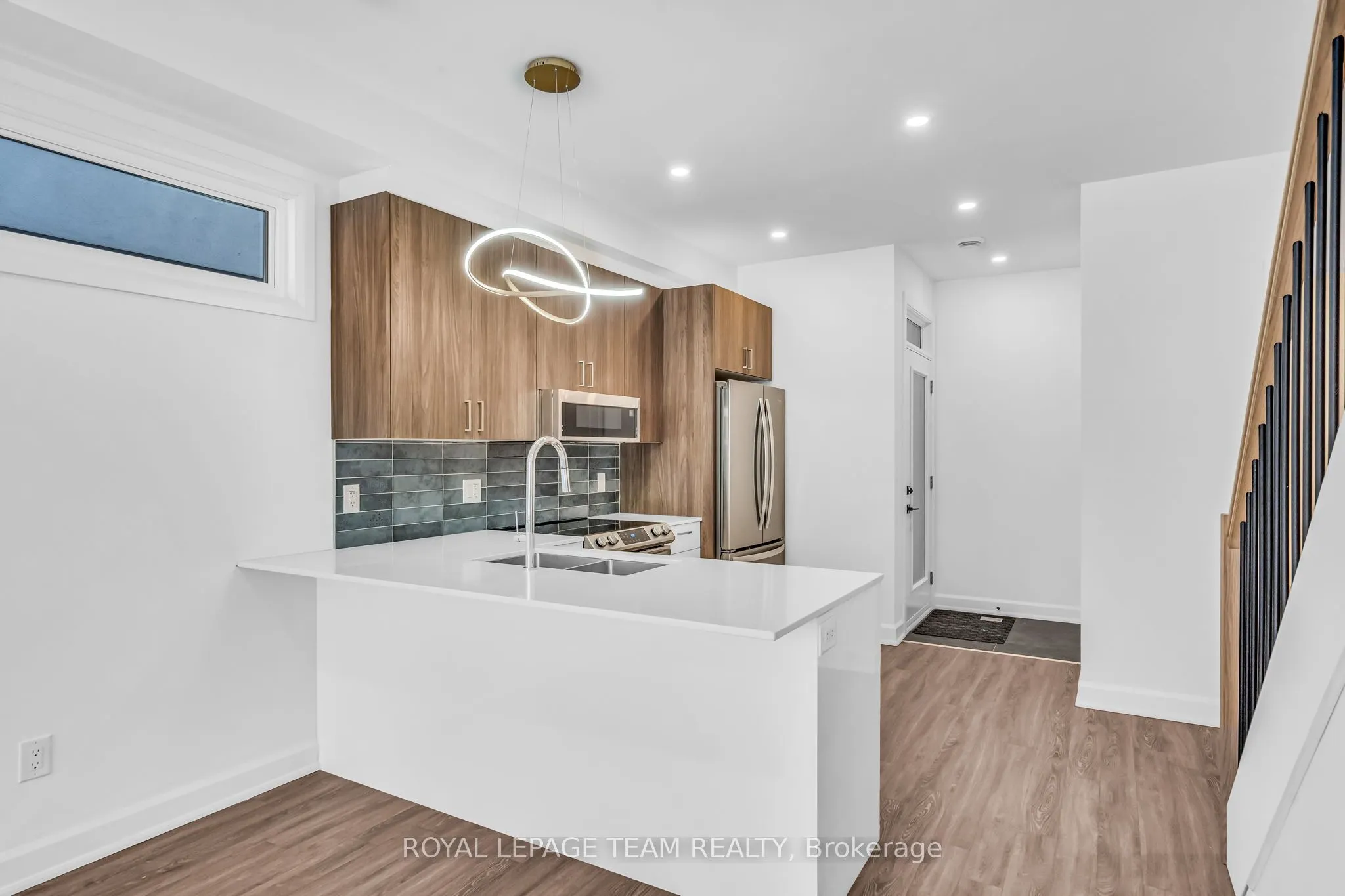 294 PRESLAND Road, #A