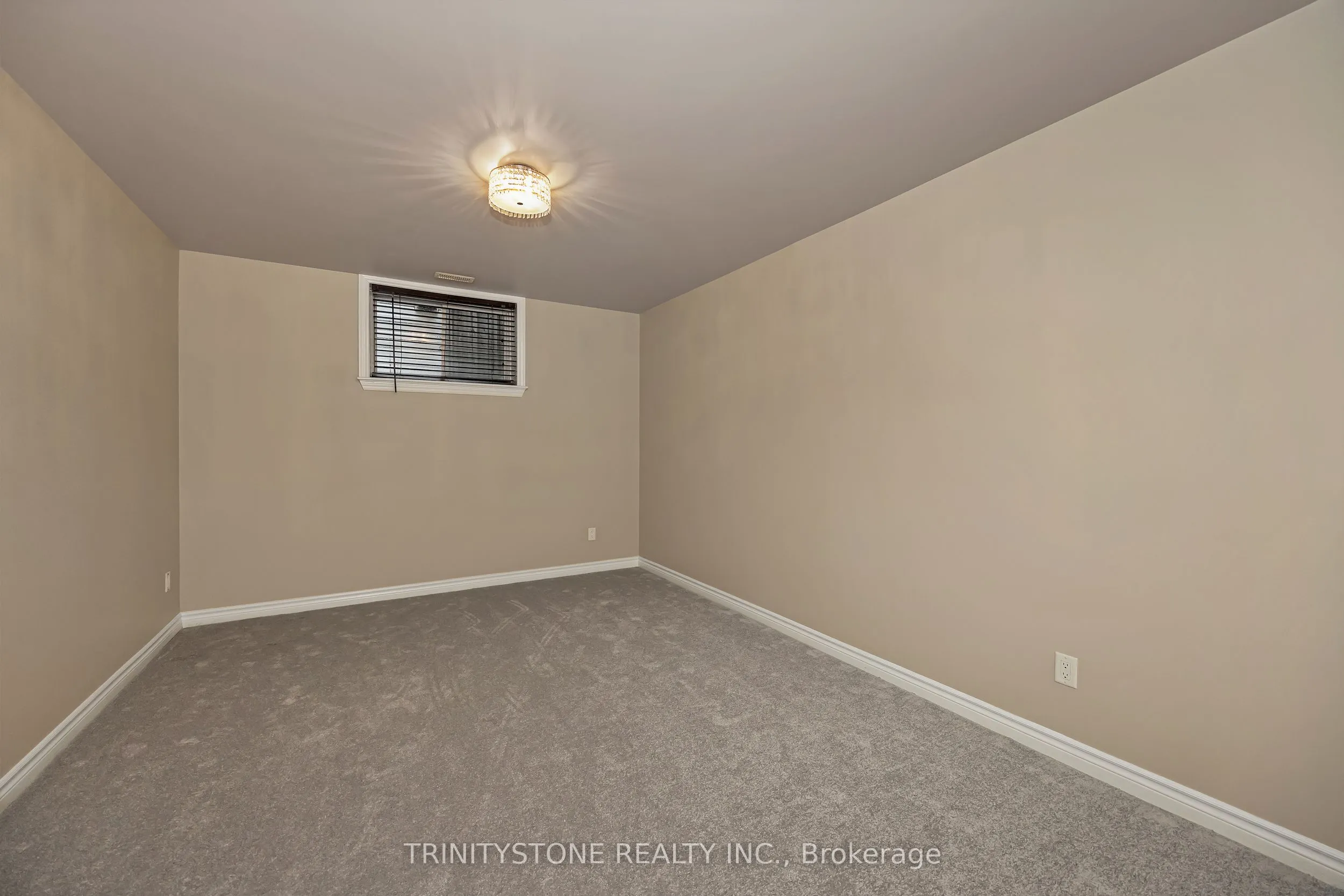 452 Landswood Way