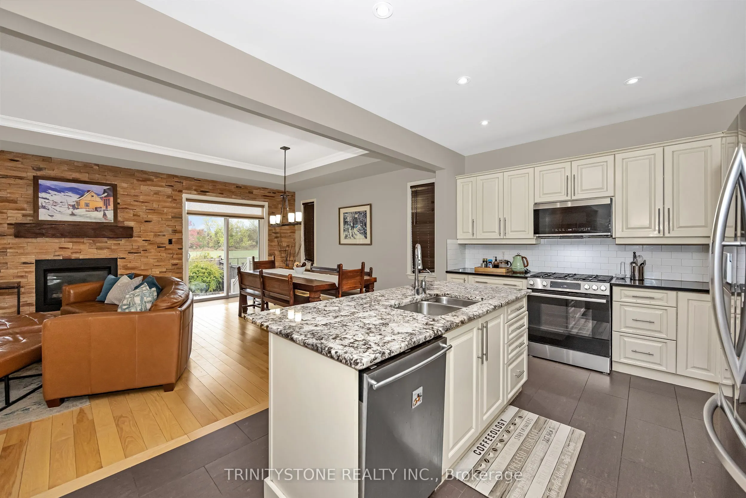 452 Landswood Way