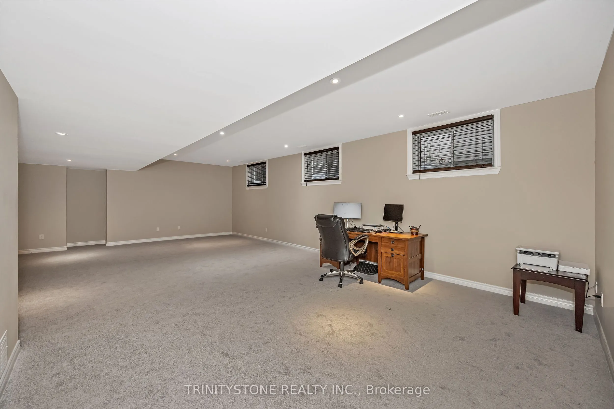 452 Landswood Way