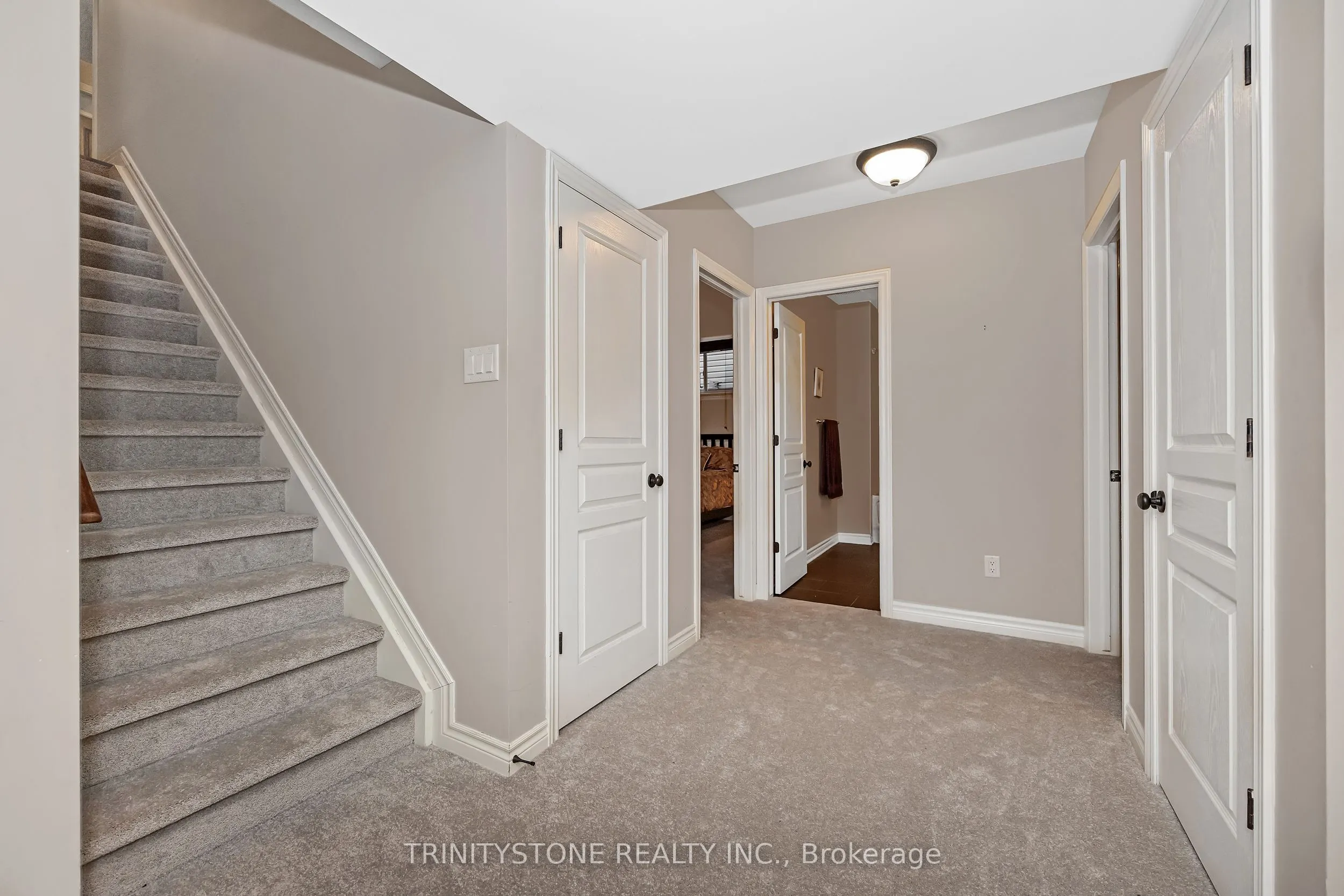 452 Landswood Way