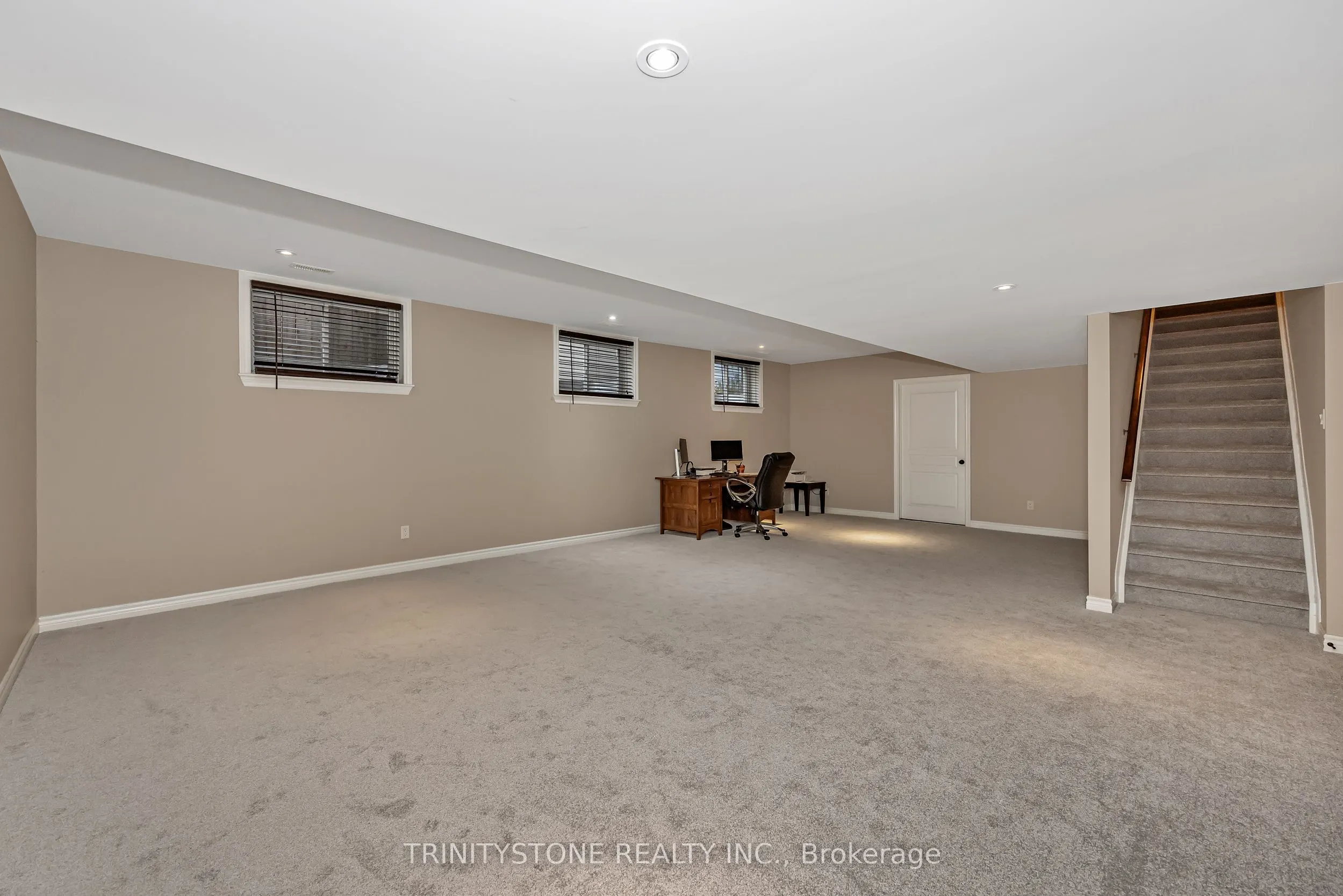 452 Landswood Way