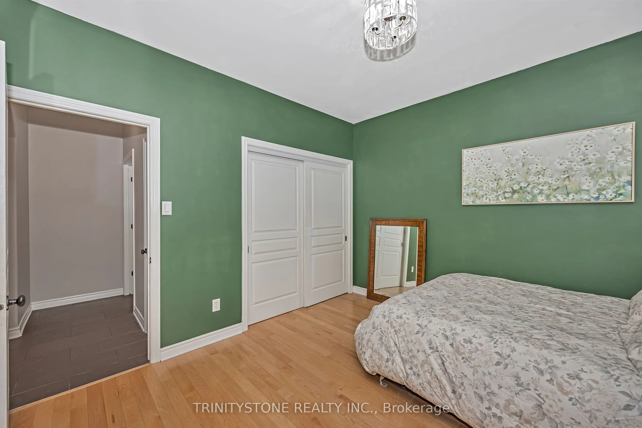 452 Landswood Way