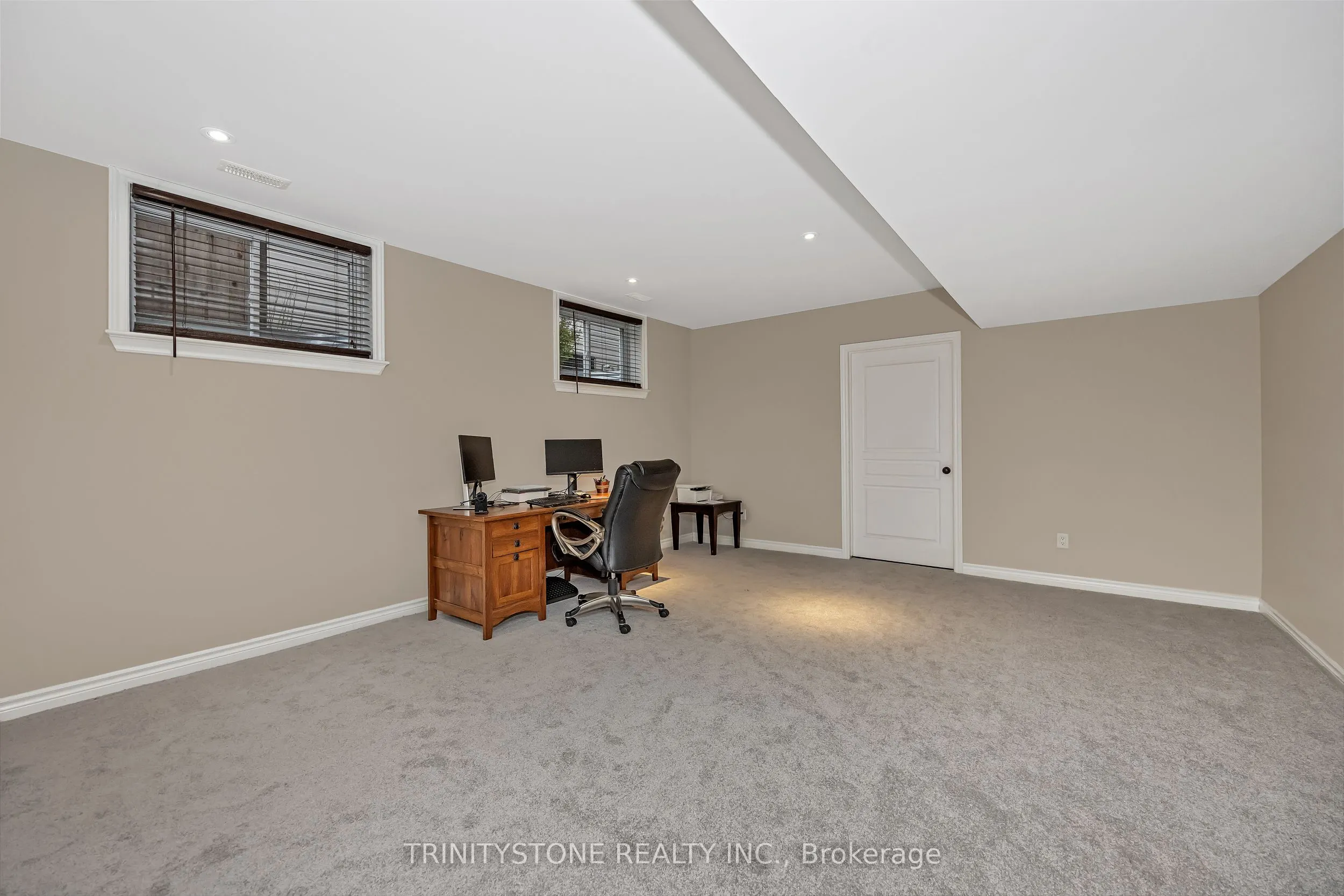 452 Landswood Way