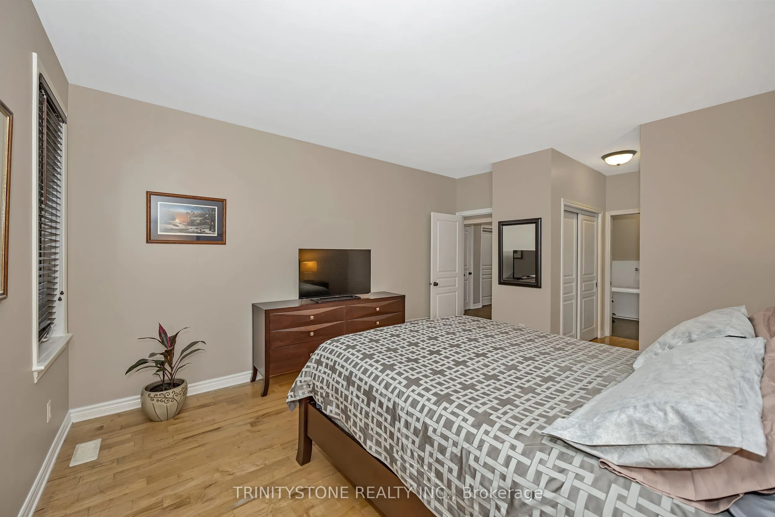 452 Landswood Way