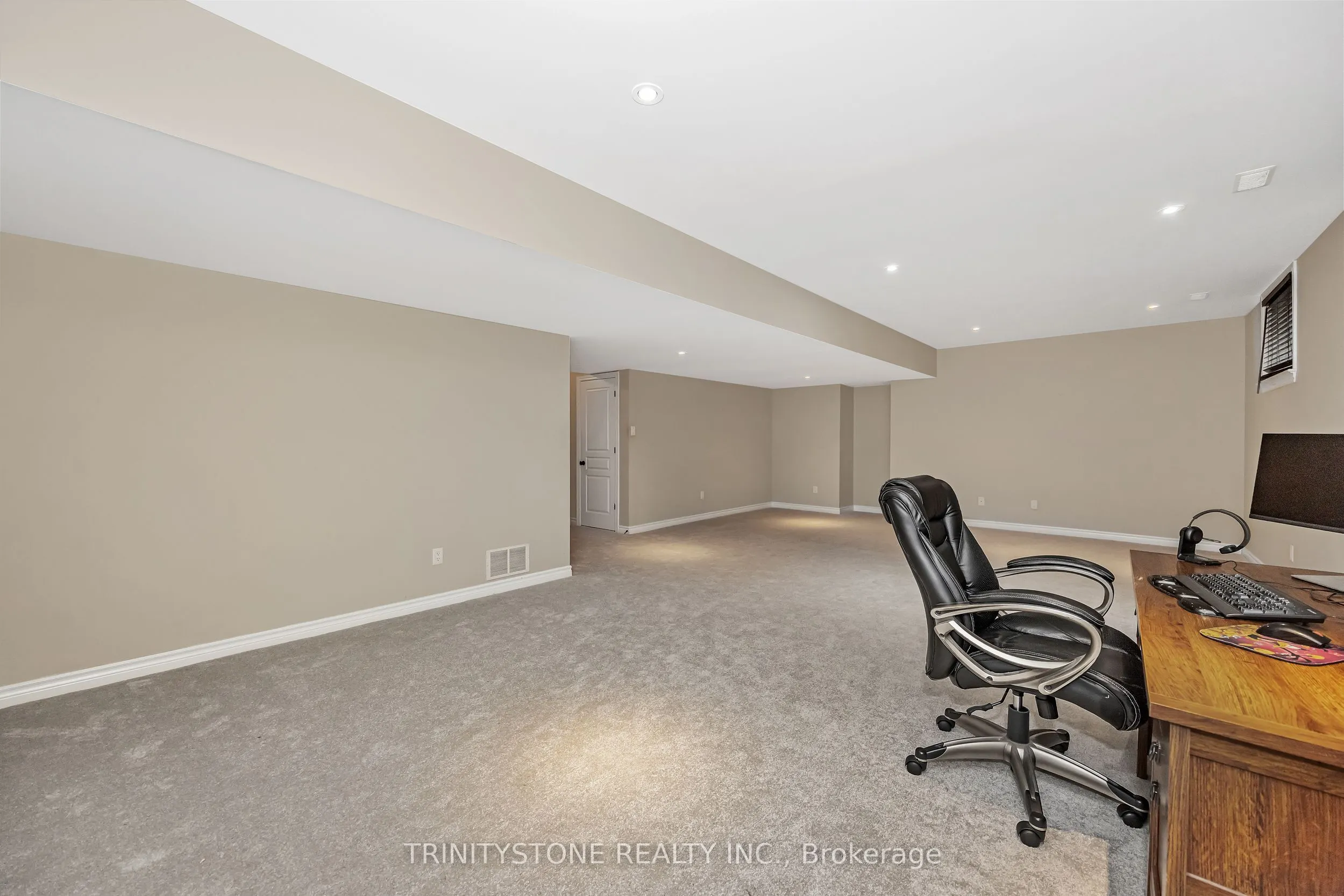 452 Landswood Way