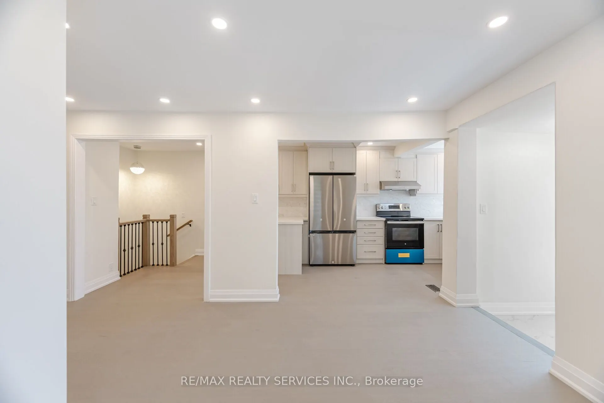8772 Wellington 124 Road W